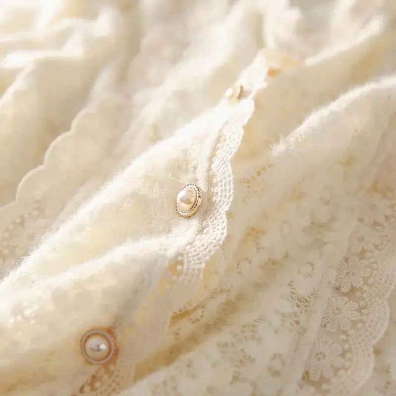Elegant Women's Lace Shirt – Style & Warmth Combined