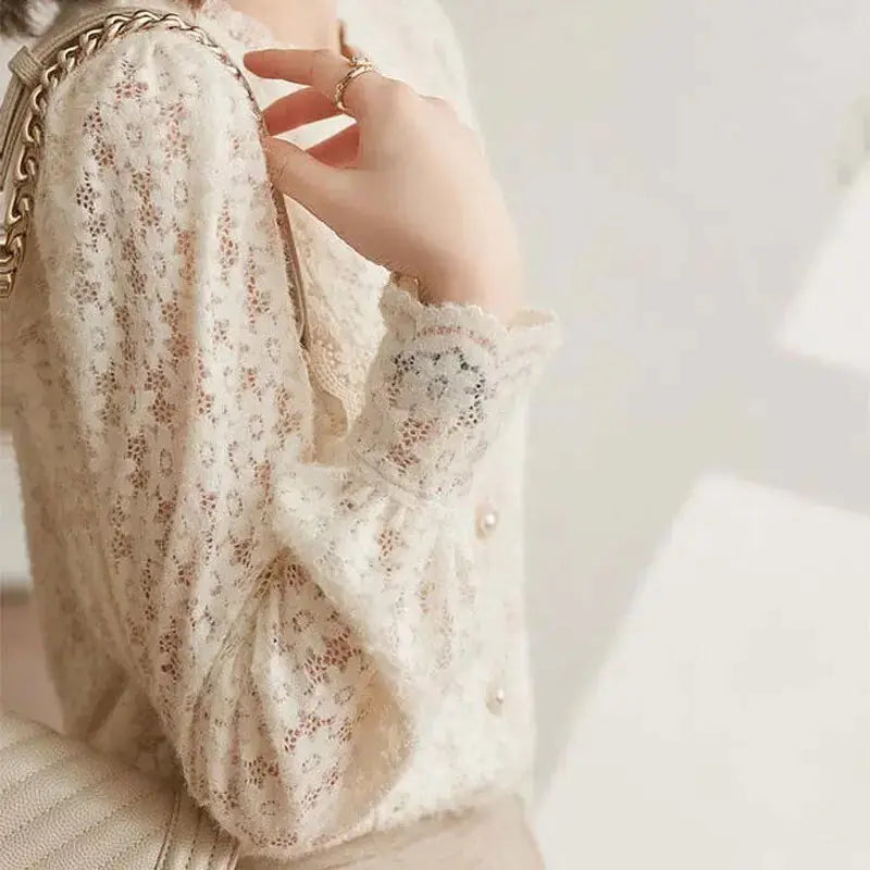 Elegant Women's Lace Shirt – Style & Warmth Combined