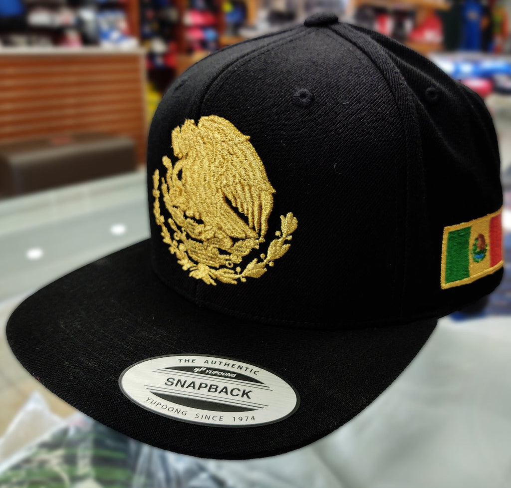 Embroidered Shield and flag SnapBack Mexico Black - Gold Hat