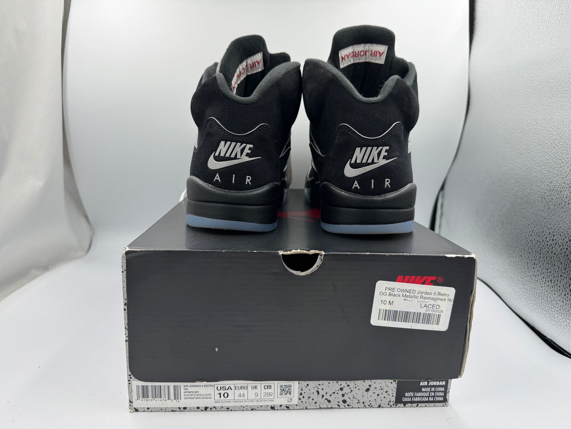 PRE OWNED Jordan 5 Retro OG Black Metallic Reimagined No Black laces