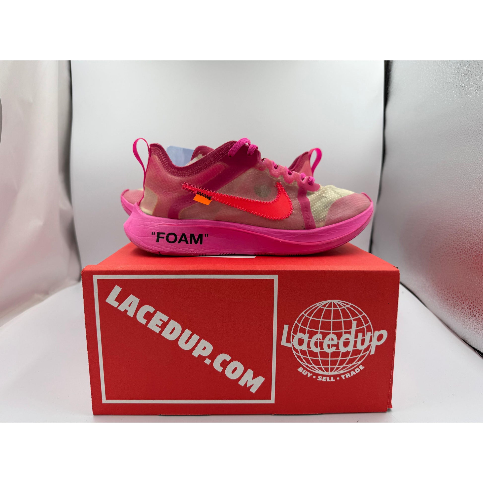 PRE OWNED Nike Zoom Fly Off-White Pink No Box