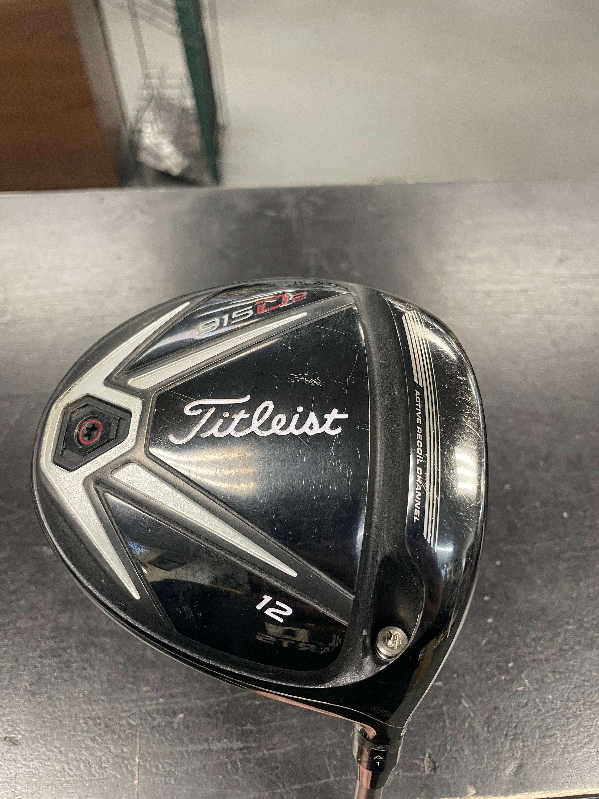 Titleist 915 D2 Driver (Used)