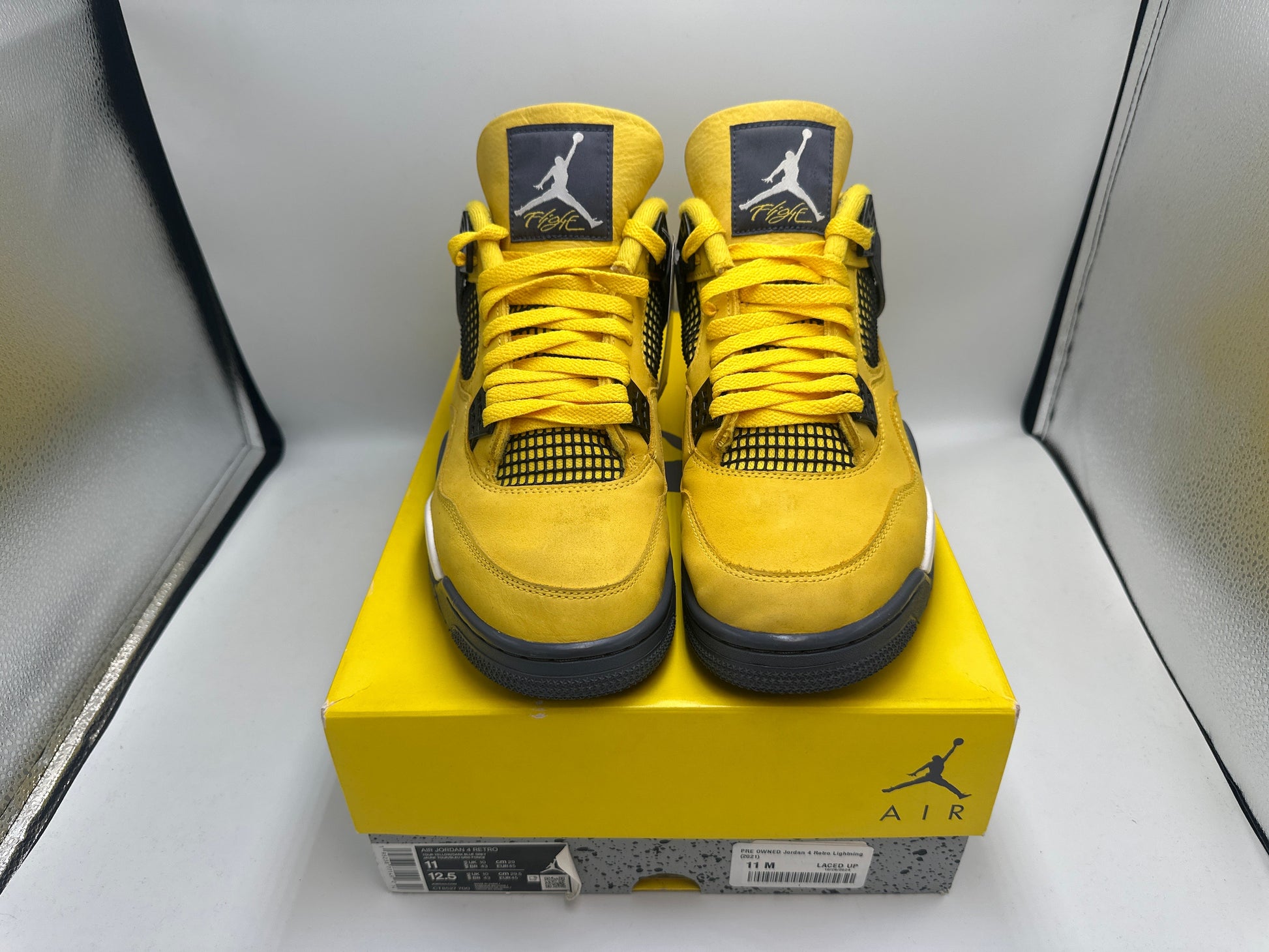 PRE OWNED Jordan 4 Retro Lightning (2021)