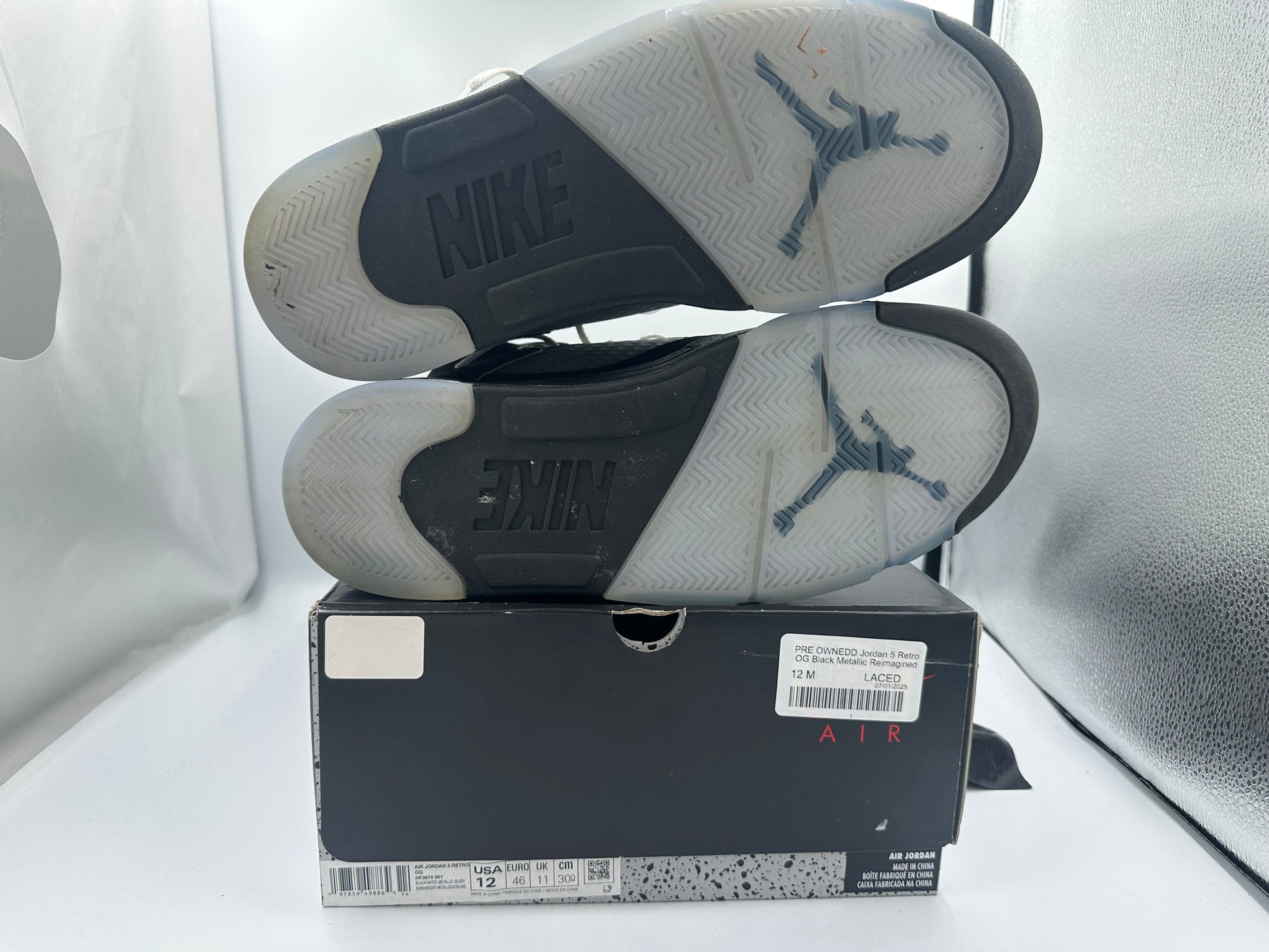 PRE OWNEDD Jordan 5 Retro OG Black Metallic Reimagined