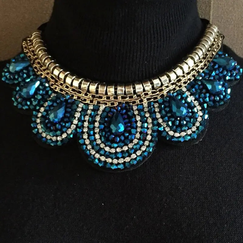 Fashionable Statement Acrylic Choker Necklace