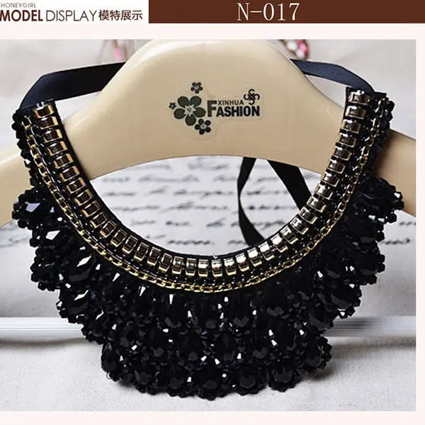 Fashionable Statement Acrylic Choker Necklace