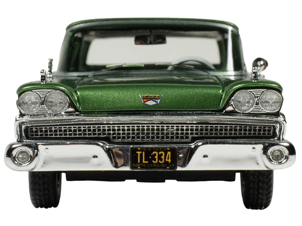 1959 Ford Country Squire Sherwood Green Metallic with Woodgrain Sides and Green Interior Limited Edition to 200 pieces Worldwide 1/43 Model Car by Goldvarg Collection