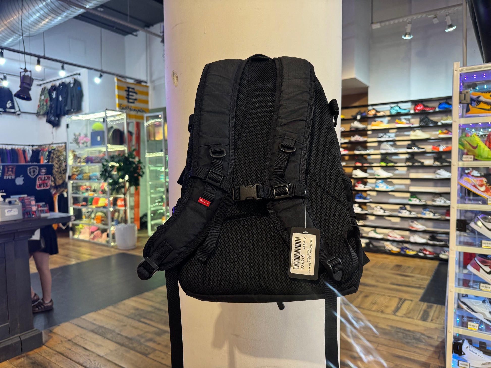 PRE OWNED Supreme Backpack (FW18) Black