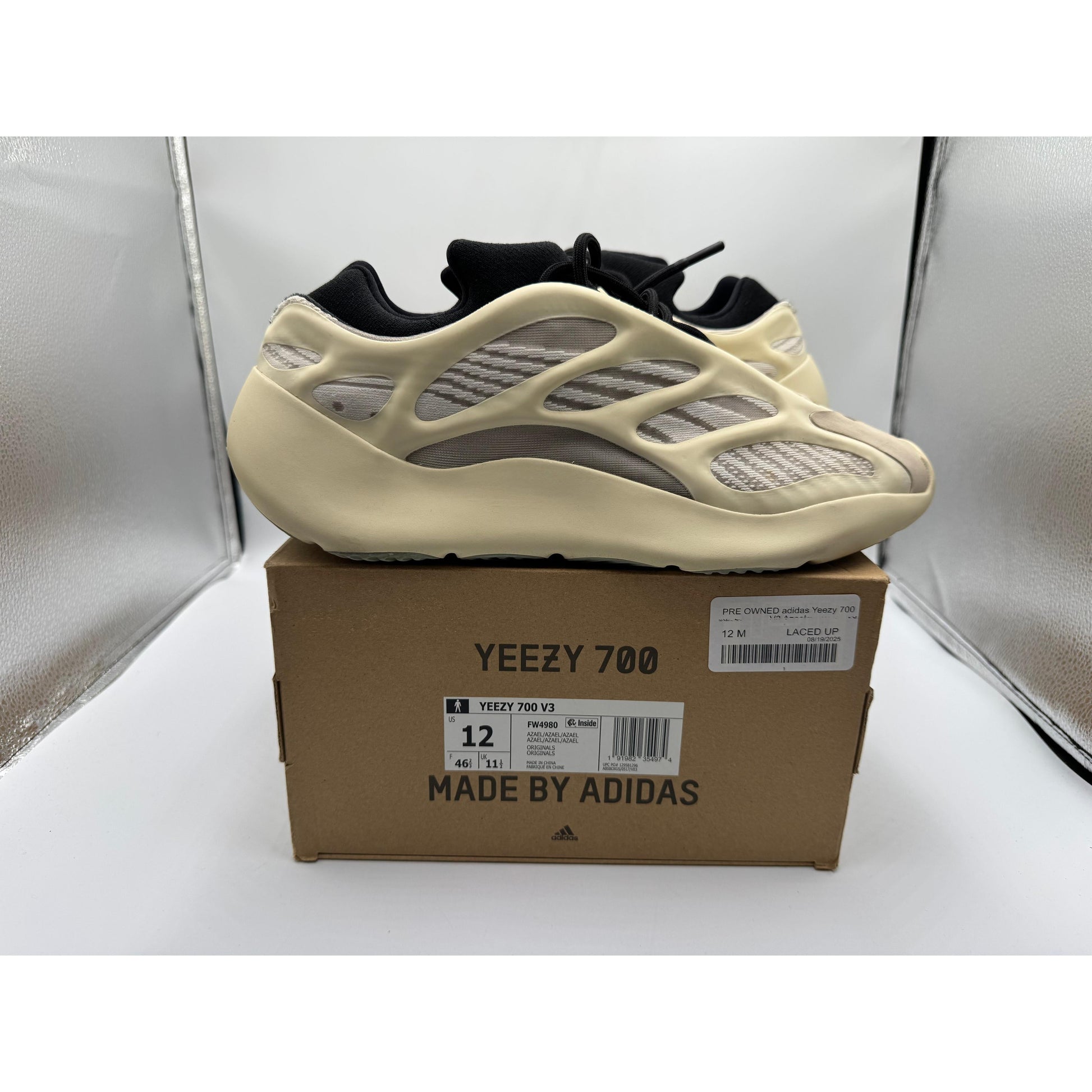 PRE OWNED adidas Yeezy 700 V3 Azael