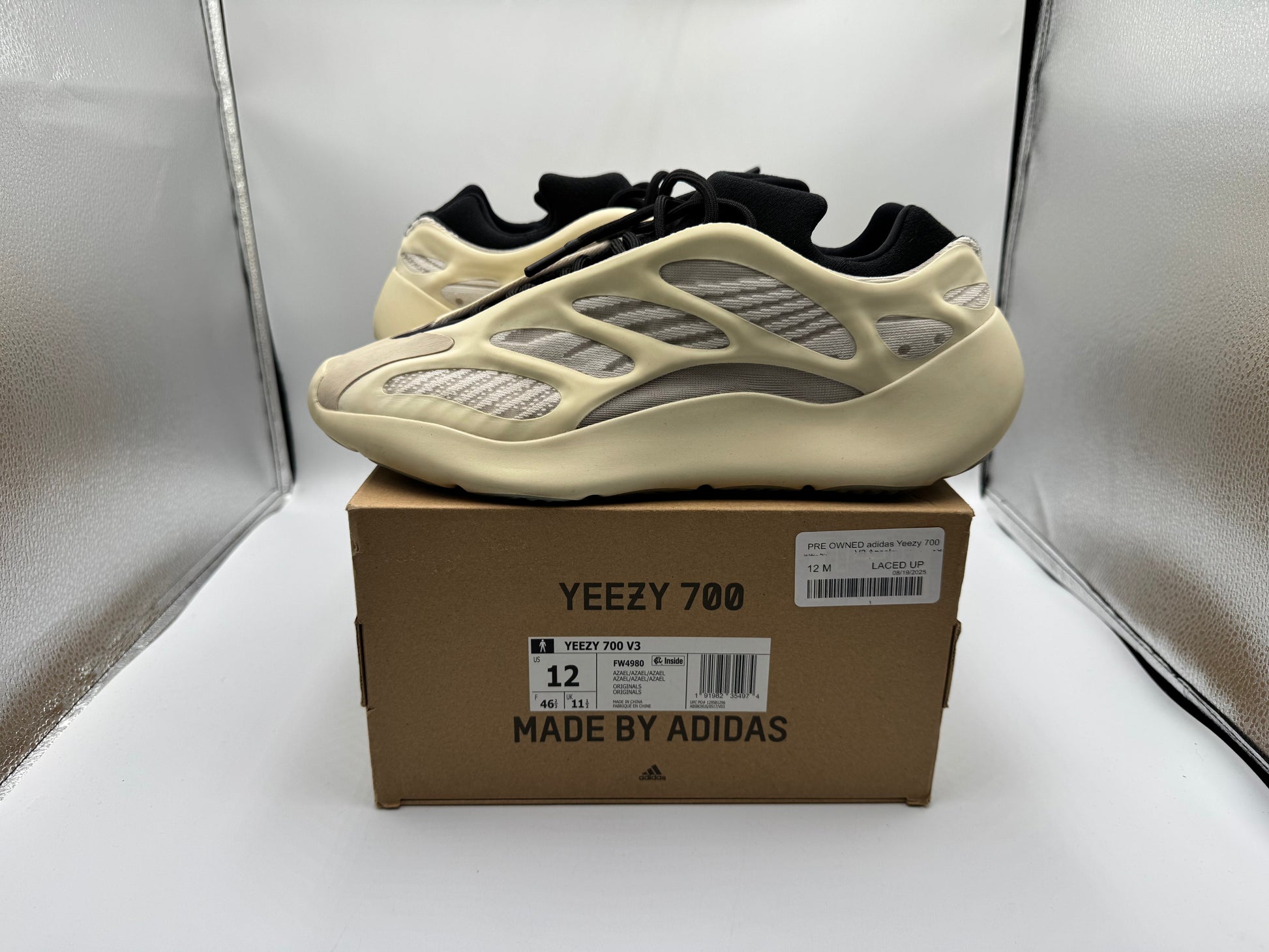 PRE OWNED adidas Yeezy 700 V3 Azael