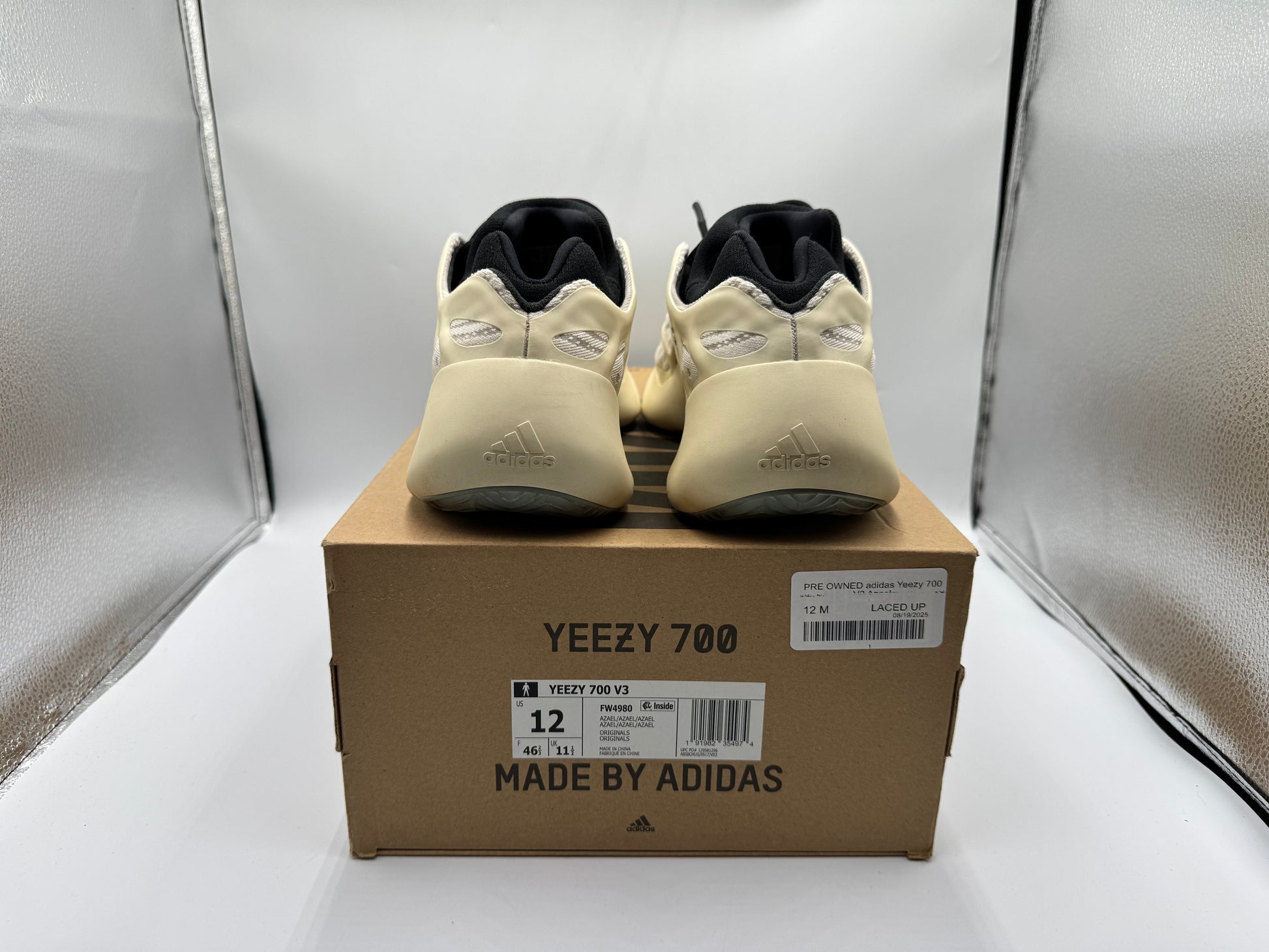 PRE OWNED adidas Yeezy 700 V3 Azael