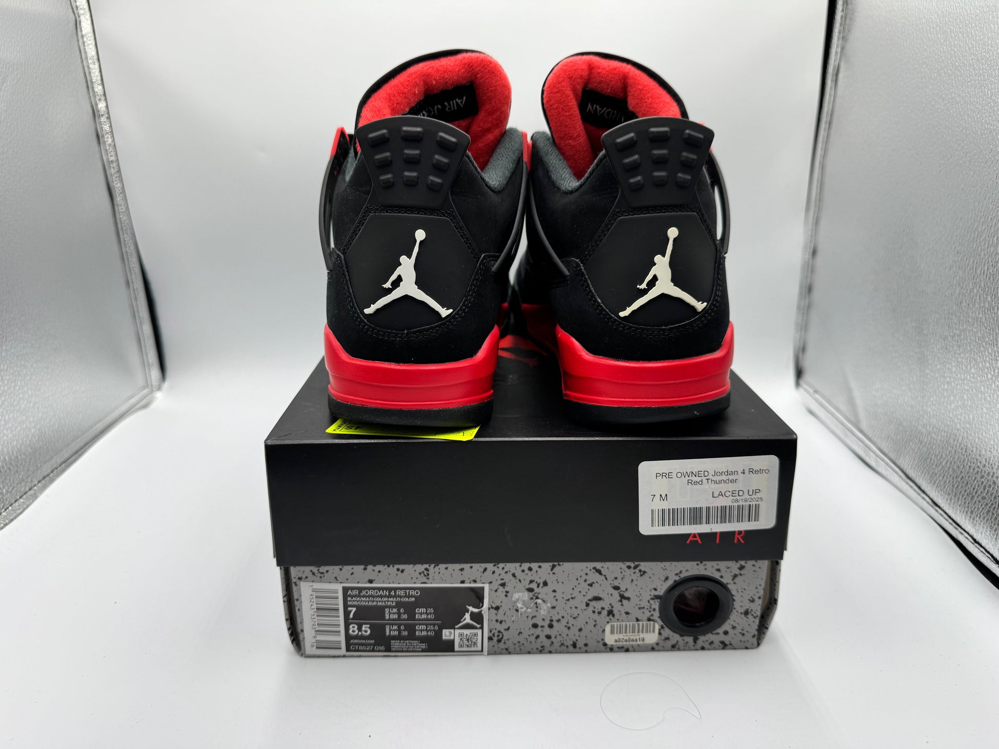 PRE OWNED Jordan 4 Retro Red Thunder