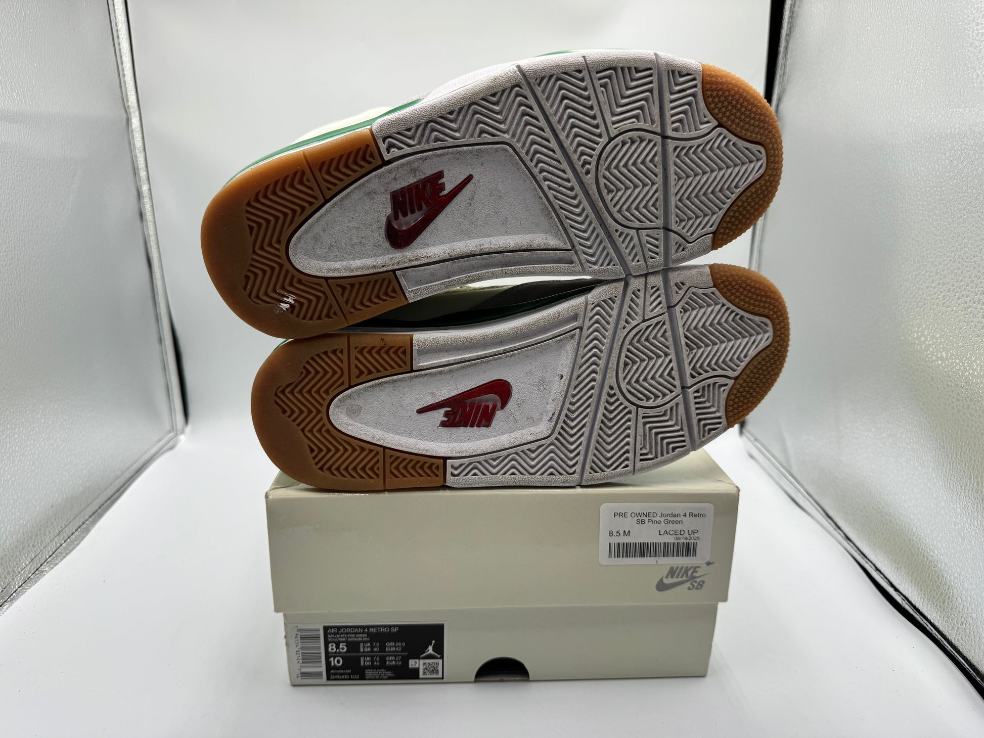 PRE OWNED Jordan 4 Retro SB Pine Green