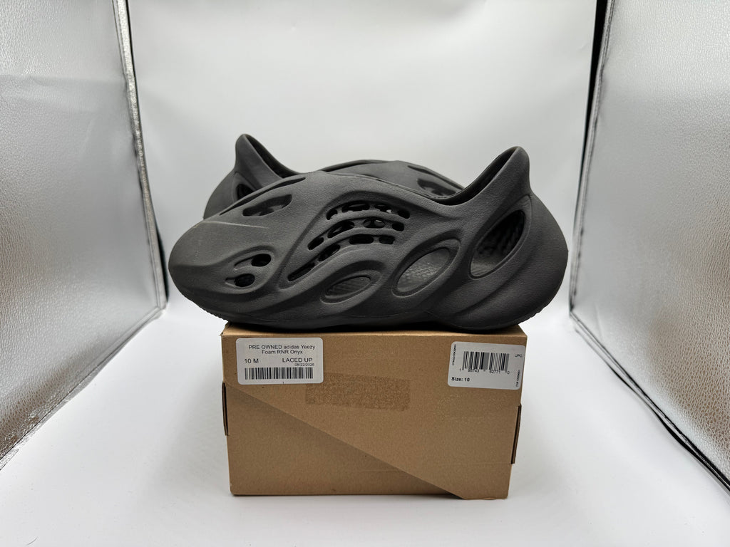 PRE OWNED adidas Yeezy Foam RNR Onyx
