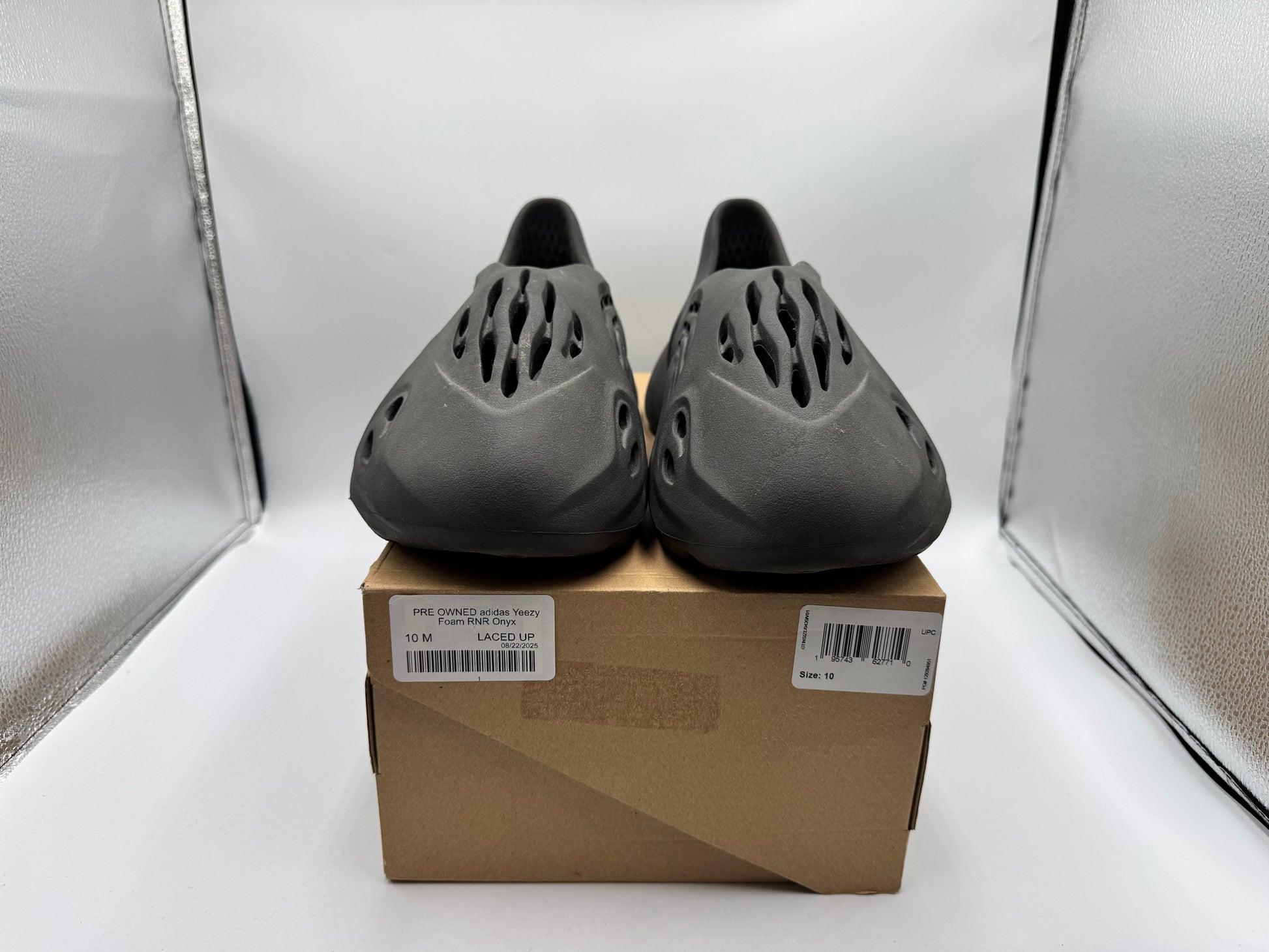 PRE OWNED adidas Yeezy Foam RNR Onyx