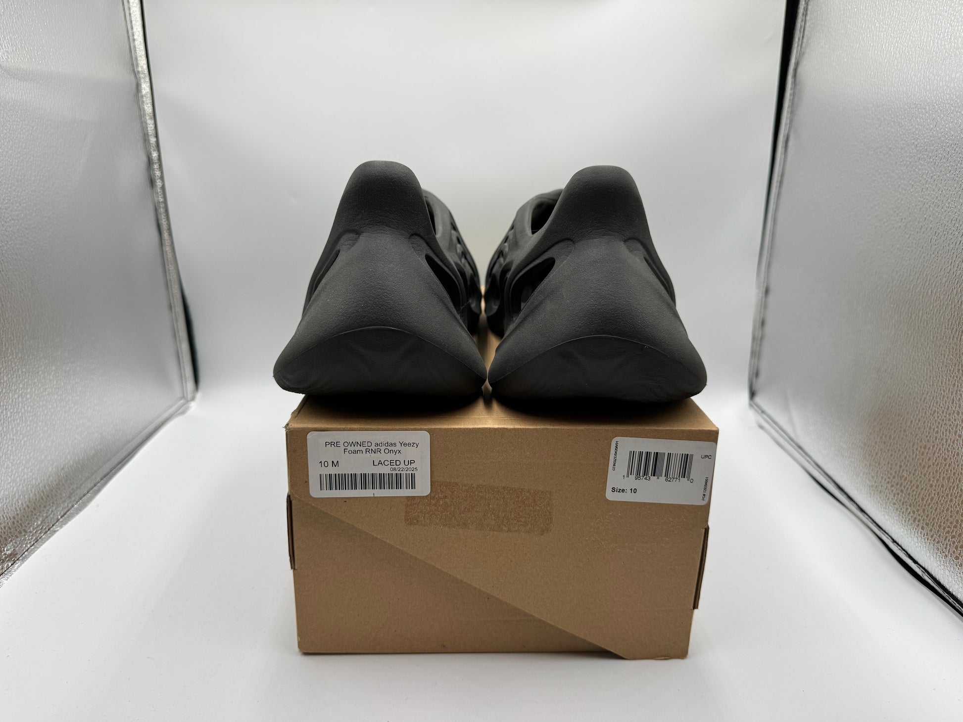 PRE OWNED adidas Yeezy Foam RNR Onyx