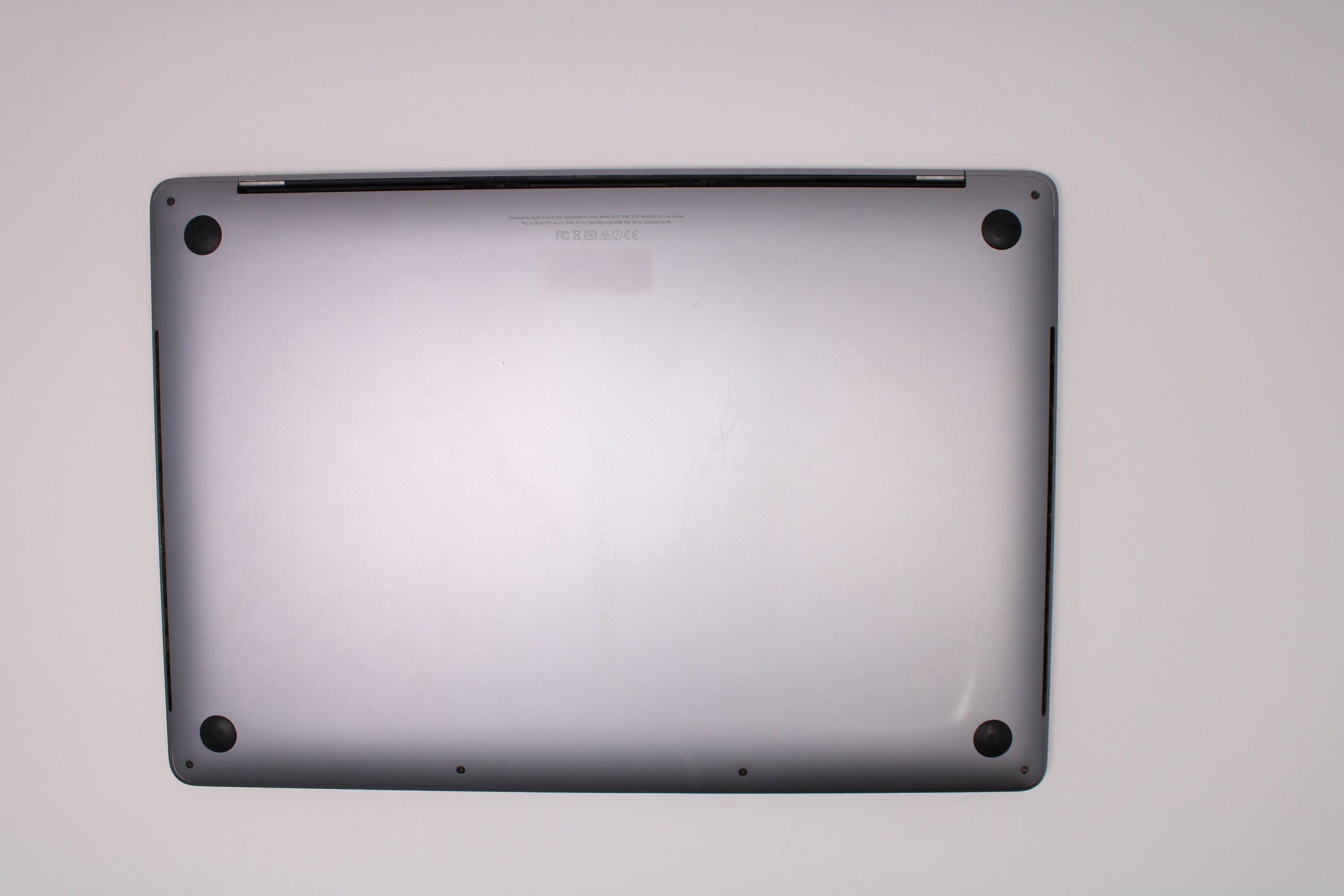 MacBook Pro (2016) 15-inch – Intel Core i7 2.7GHz • Radeon Pro 455 – 16GB RAM 512GB SSD – For Parts & Repair