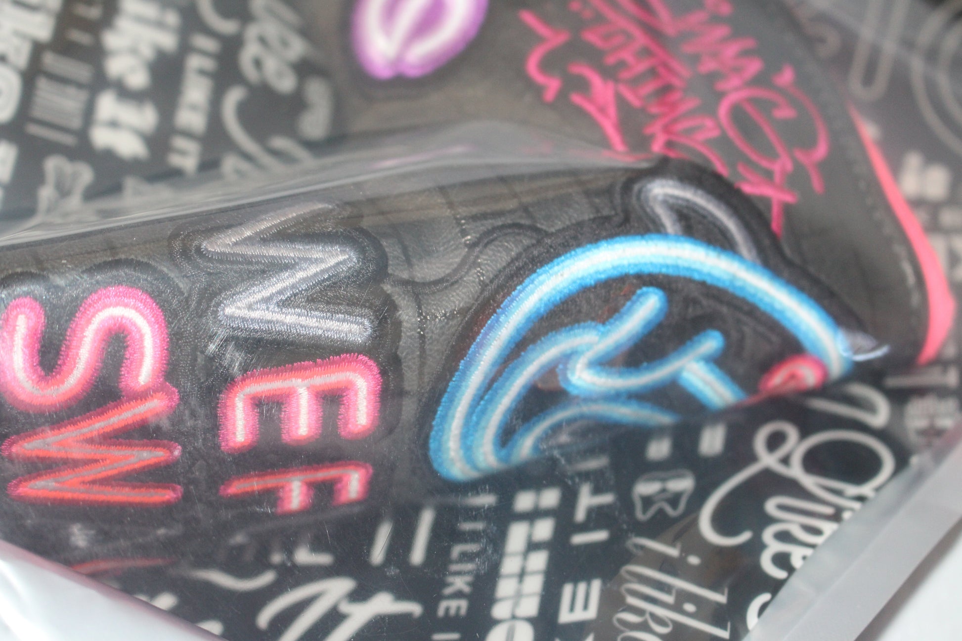 Swag Golf Swag Thing Flipper Dolphin Neon Blade Putter Headcover *opened, no bag*