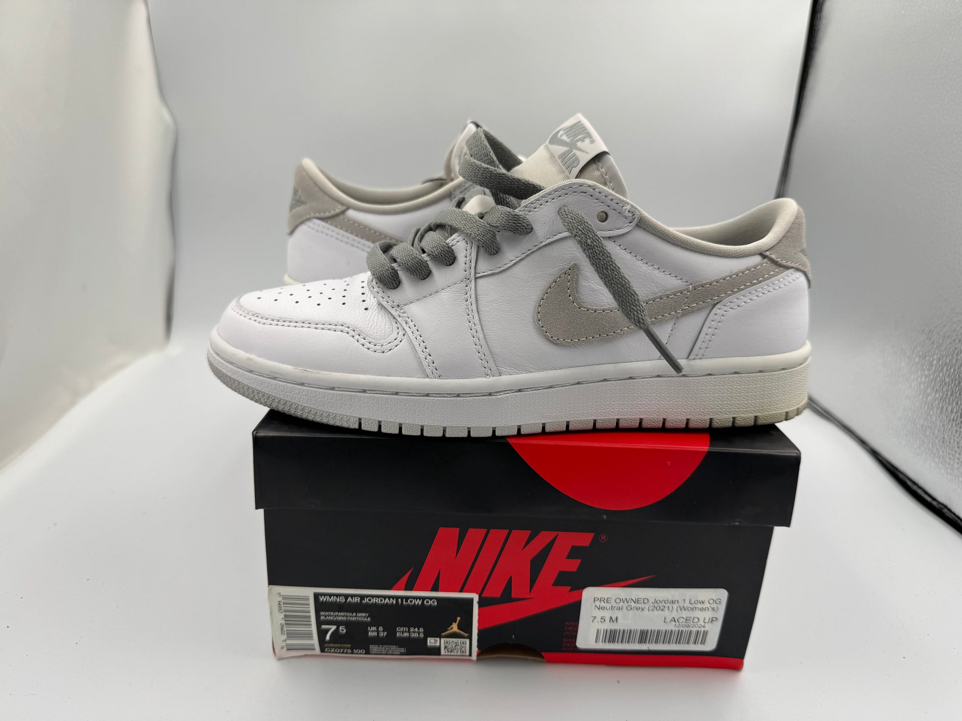 PRE OWNED Jordan 1 Low OG Neutral Grey (2021) (Women's)
