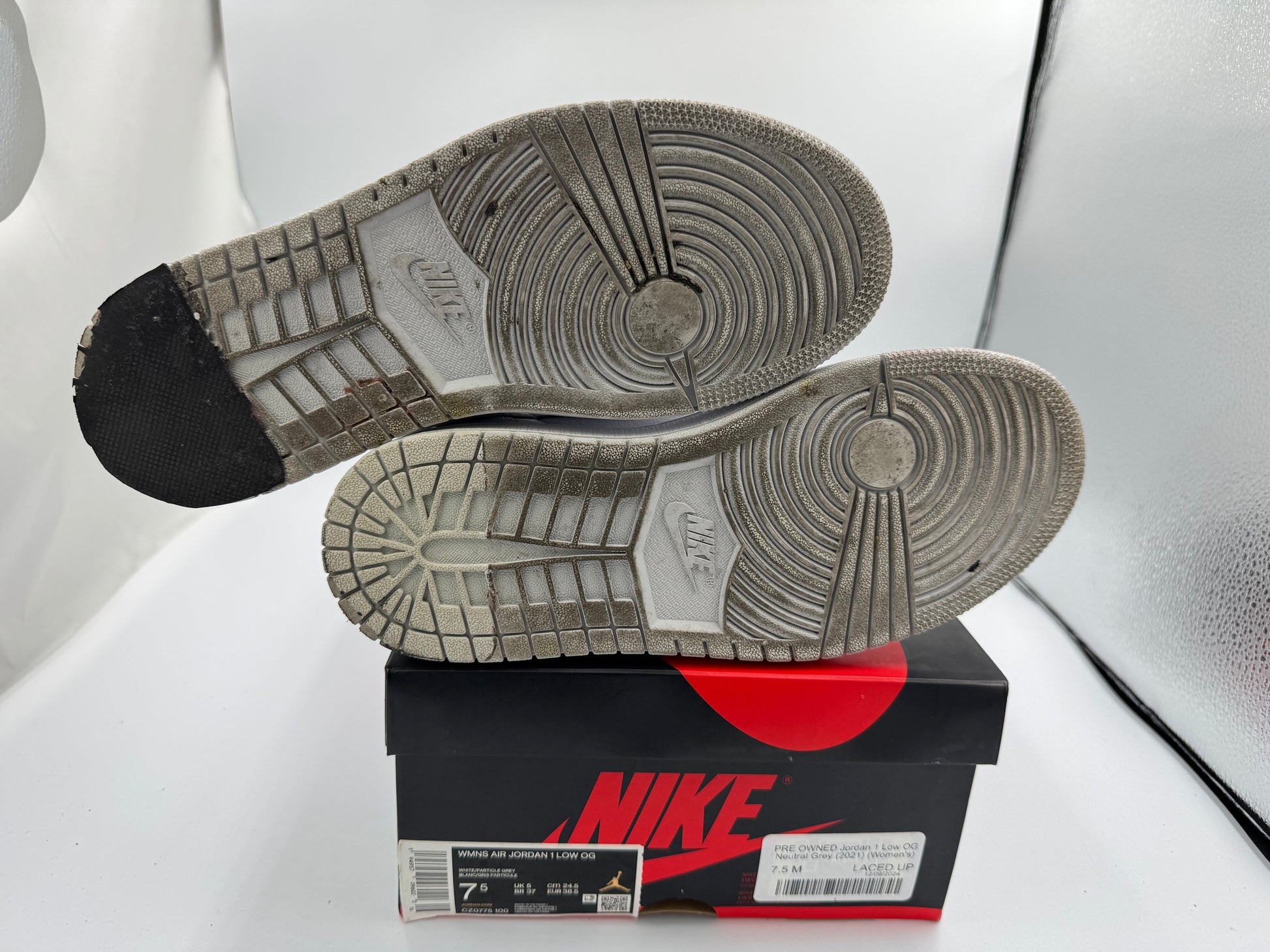PRE OWNED Jordan 1 Low OG Neutral Grey (2021) (Women's)