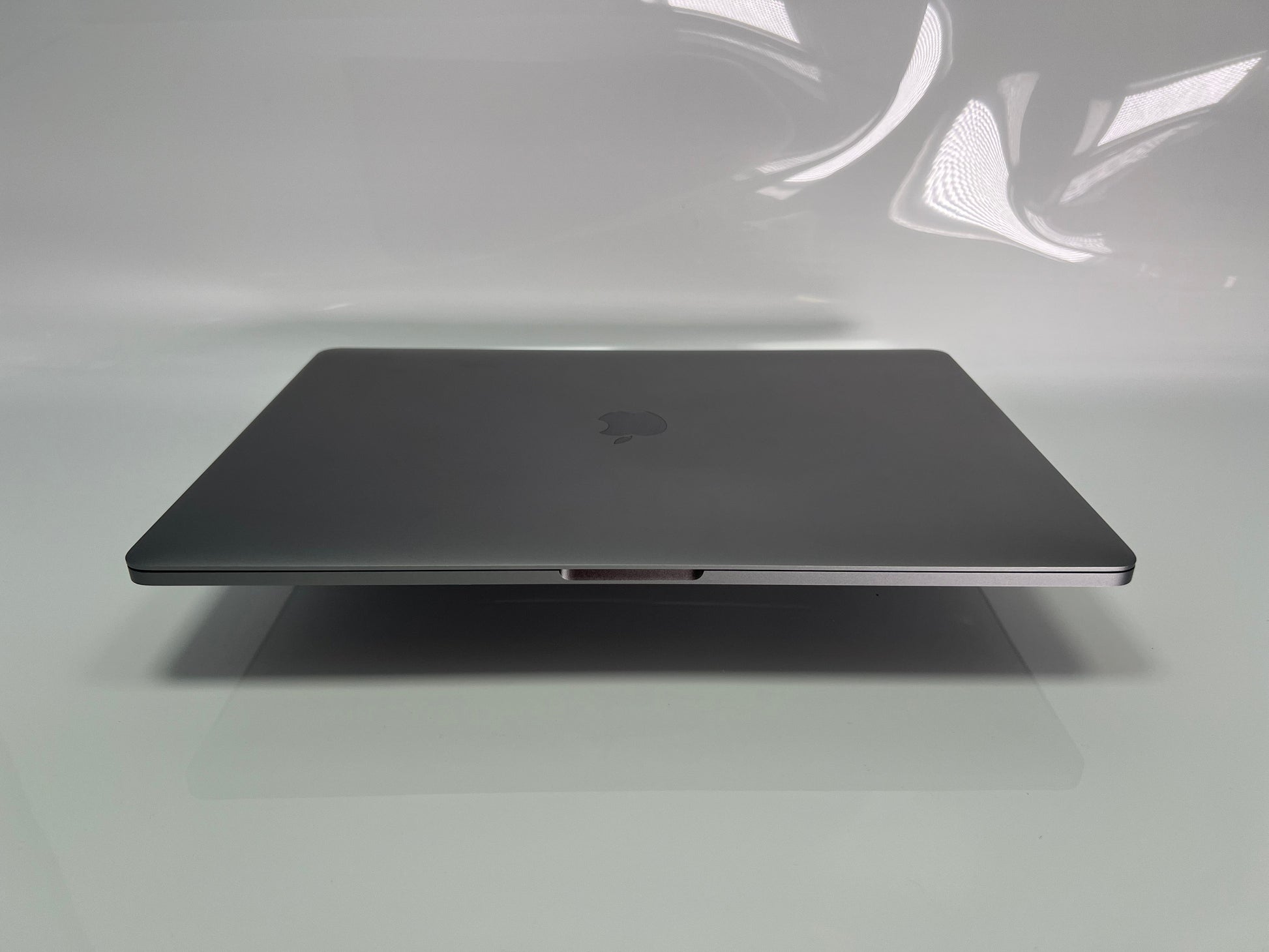 Apple MacBook Pro (2017) 15-inch 2.8GHz 16GB RAM 512GB SSD - Space Grey