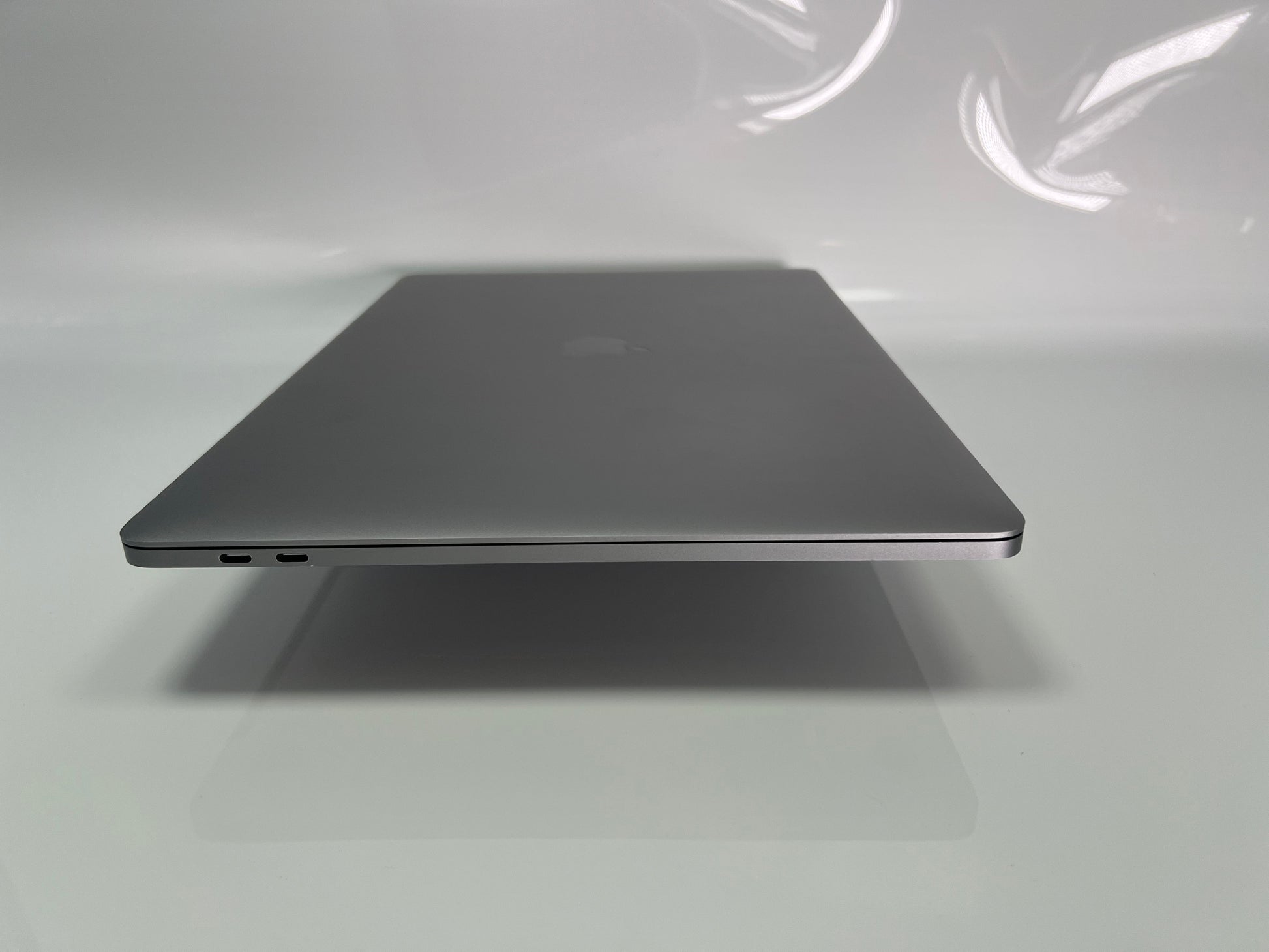 Apple MacBook Pro (2017) 15-inch 2.8GHz 16GB RAM 512GB SSD - Space Grey