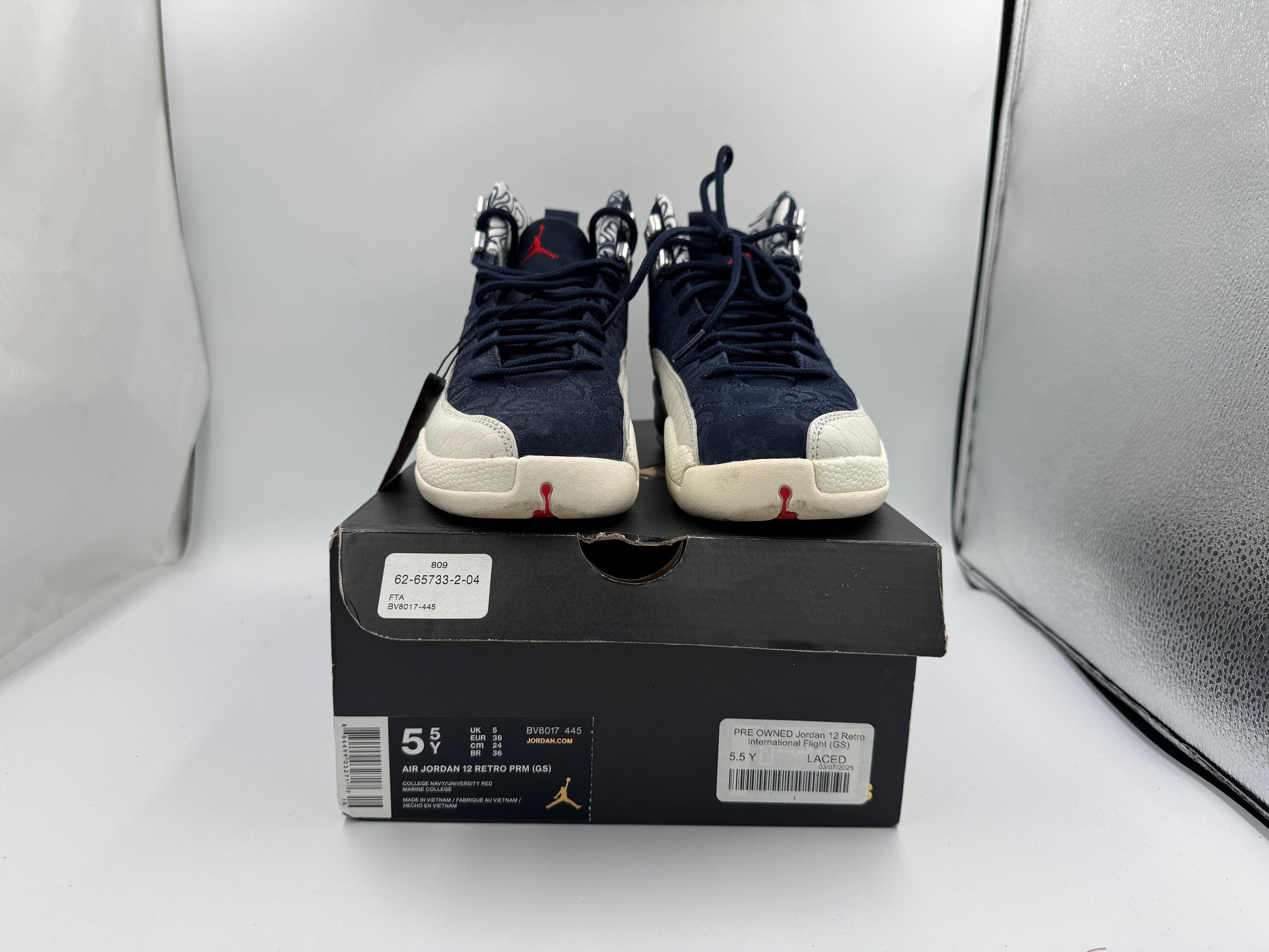 PRE OWNED Jordan 12 Retro International Flight (GS)