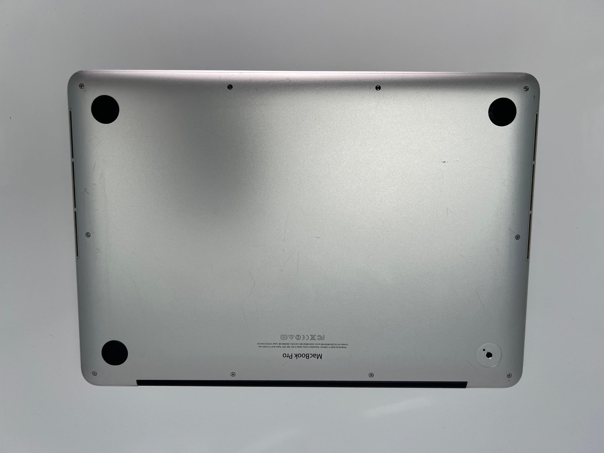 Apple MacBook Pro 2014 13-inch 2.6GHz For Parts Only 8GB RAM 256GB