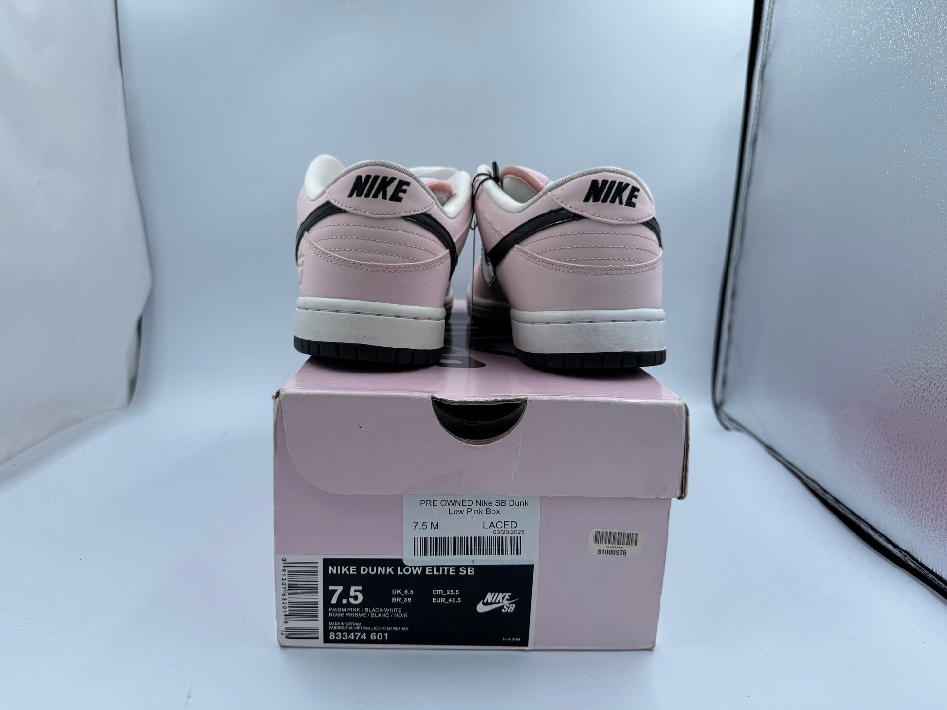 PRE OWNED Nike SB Dunk Low Pink Box