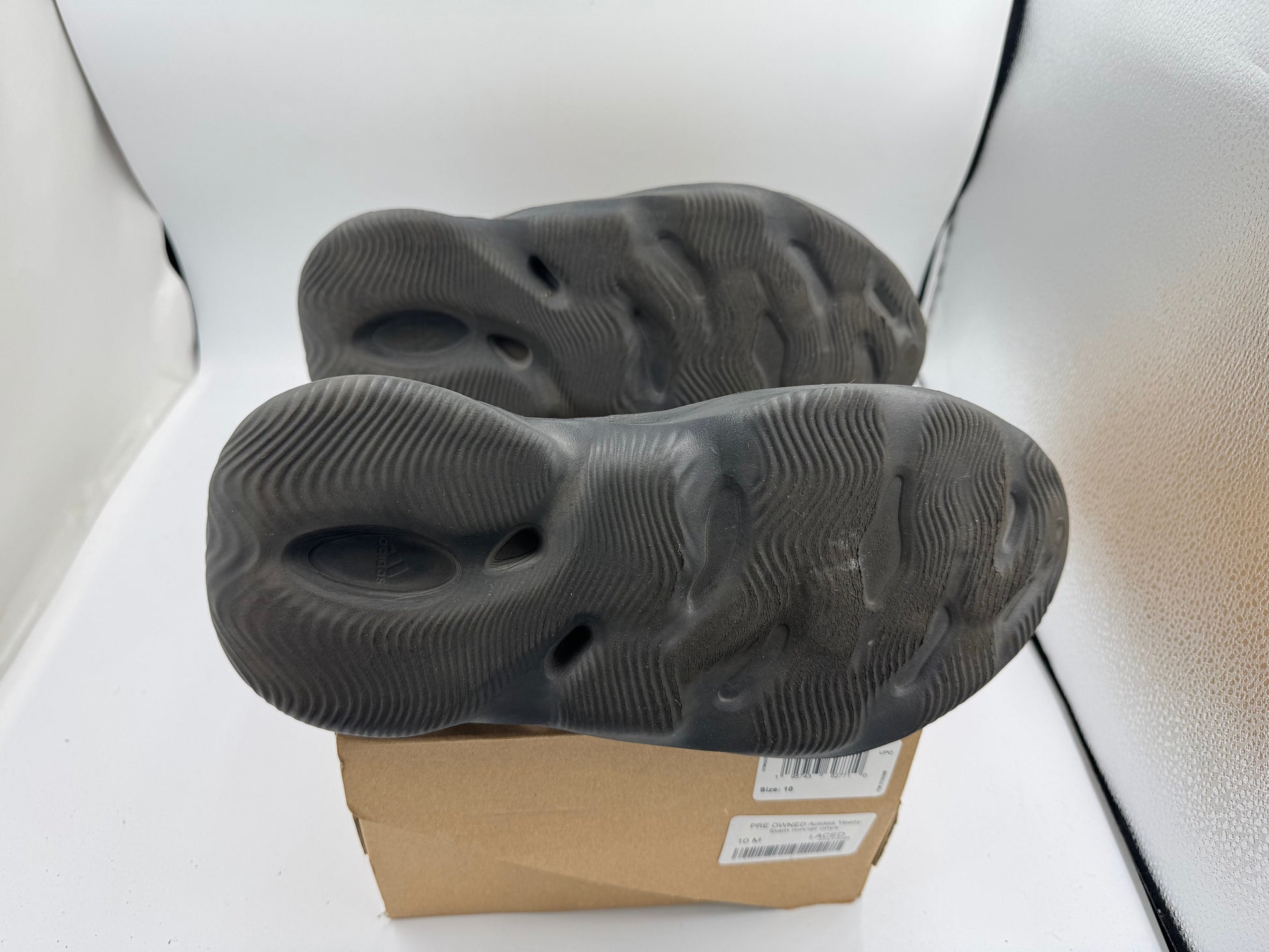 PRE OWNED Adidas Yeezy foam runner onyx