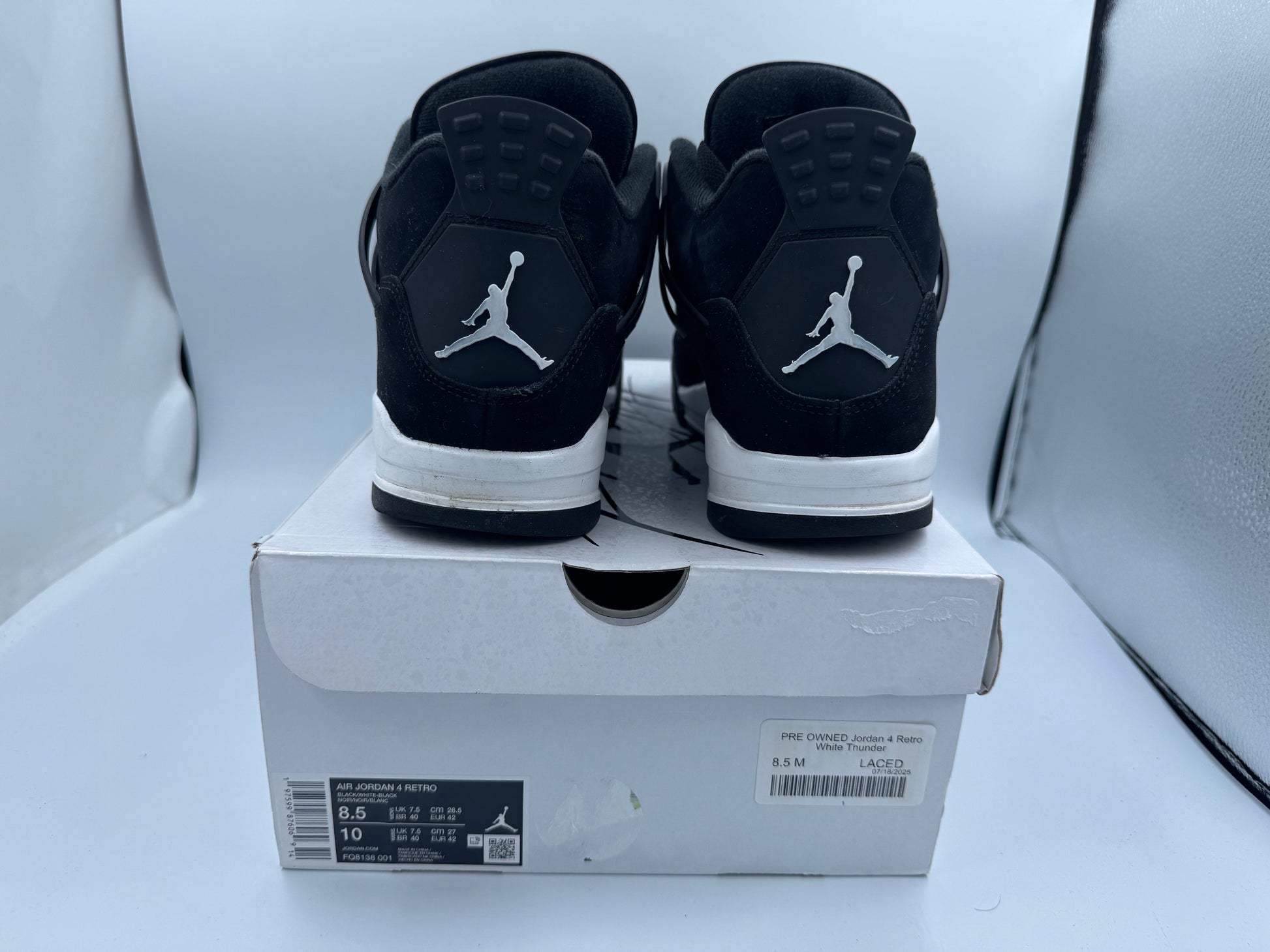 PRE OWNED Jordan 4 Retro White Thunder