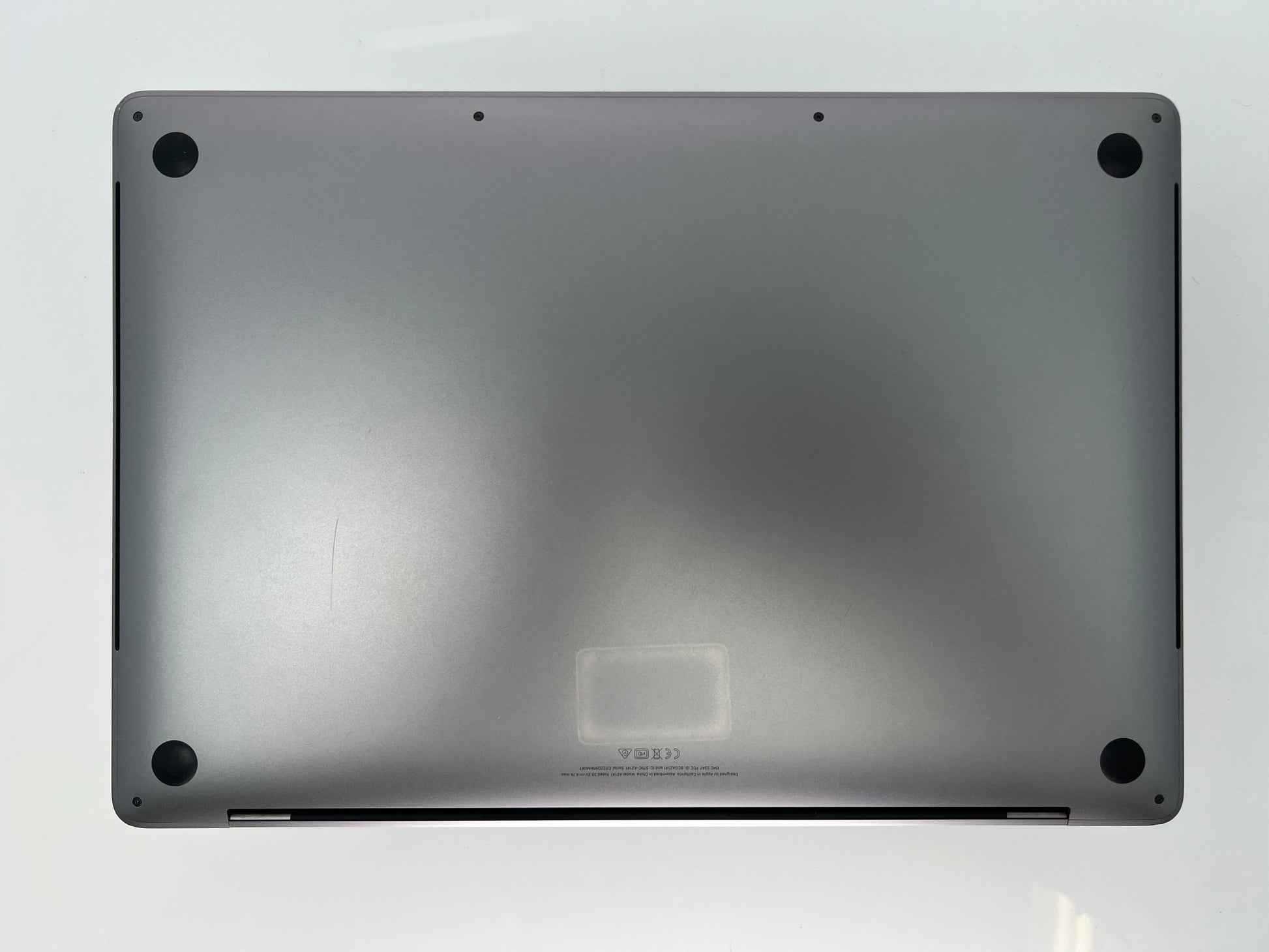MacBook Pro (2019) 16-Inch - 2.4GHz Core i9 - 5500M - 32GB - 2TB SSD - Good Condition - Space Grey