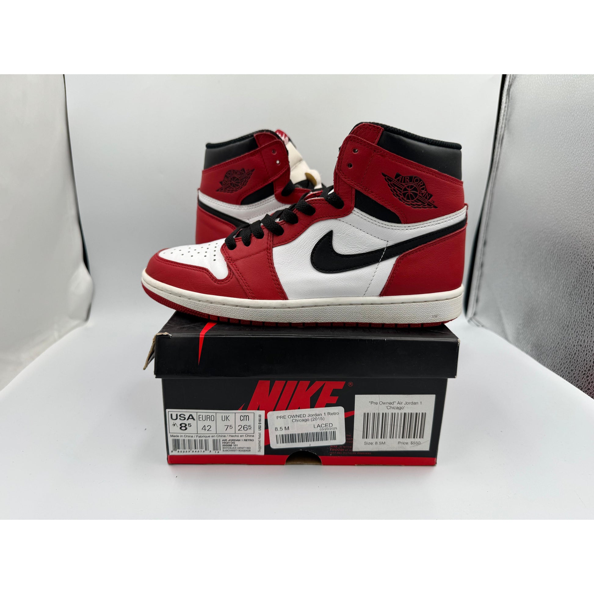 PRE OWNED Jordan 1 Retro Chicago (2015)