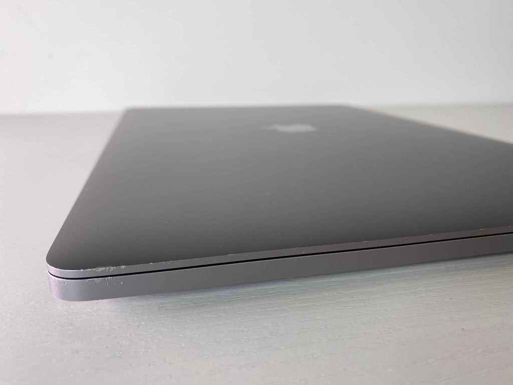 MacBook Pro (2019) 16-Inch - 2.4GHz Core i9 - 5300M - 16GB RAM - 512GB SSD - Great Condition