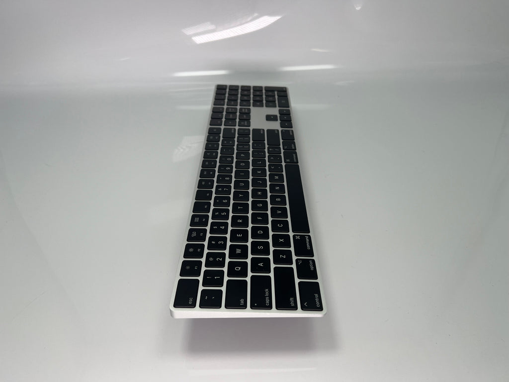 Apple A1843 MRMH2LL/A Wireless Magic Keyboard w/Numeric Keypad (Space Gray)