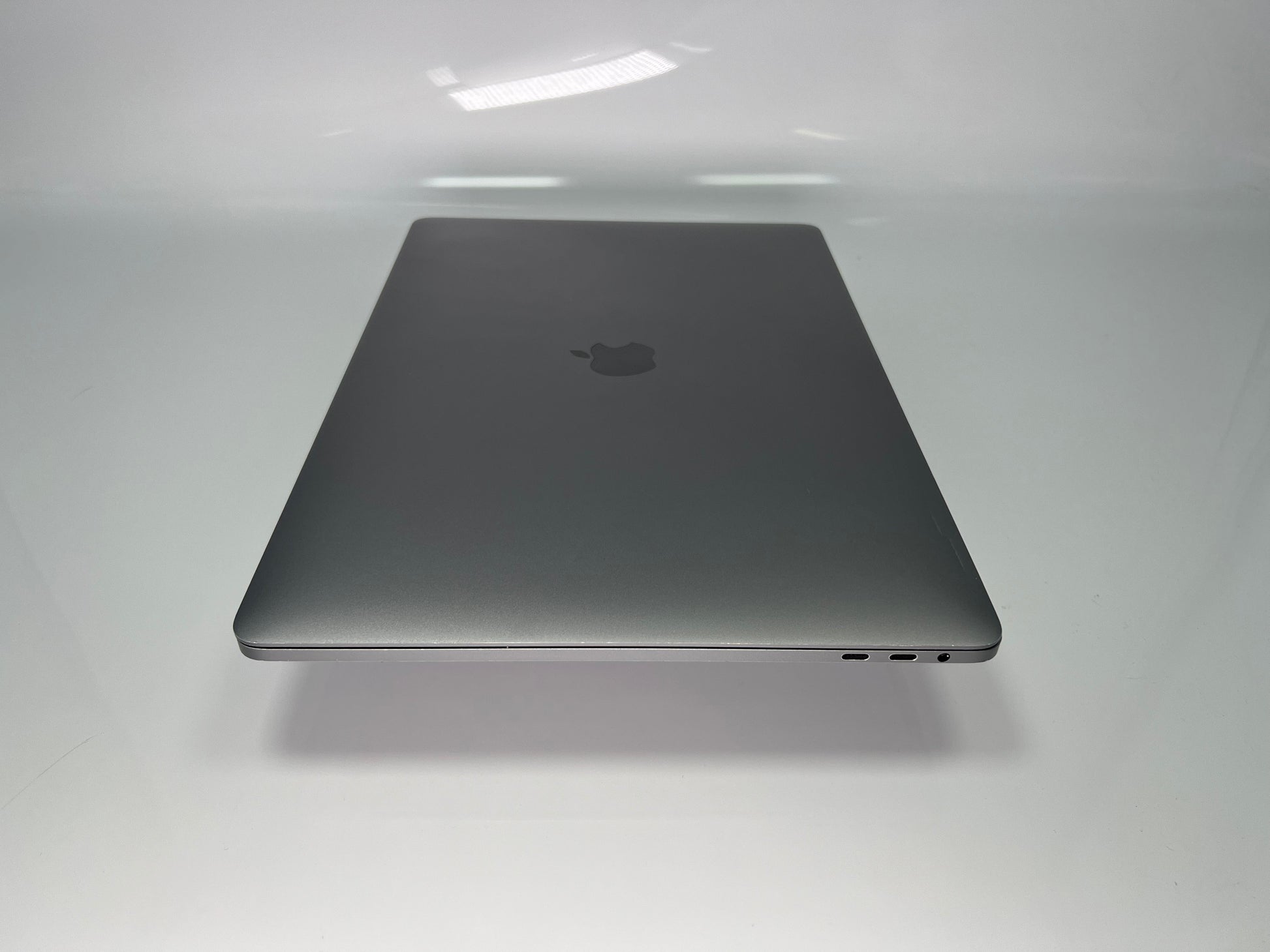 Apple MacBook Pro 2017 15-inch 2.8GHz For Parts Only 16GB RAM 512GB SSD