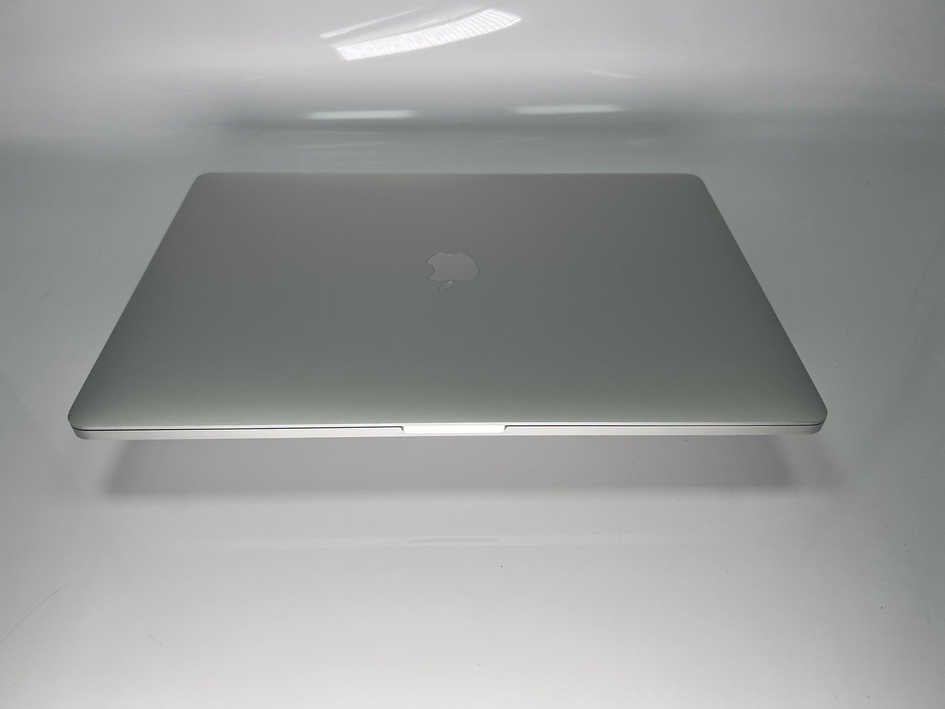 Apple MacBook Pro 2019 16-Inch 2.4GHz i9 64GB RAM 4TB SSD 5500M 4GB