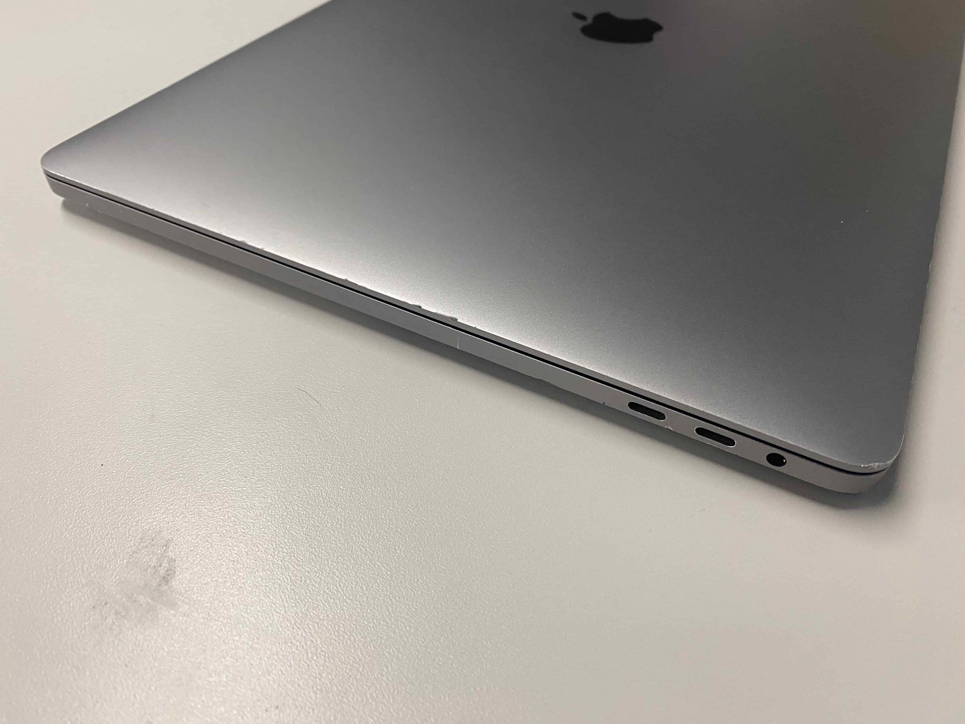 MacBook Pro (2019) 16-Inch - 2.4GHz Core i9 - 5500M - 64GB - 4TB SSD - Space Grey