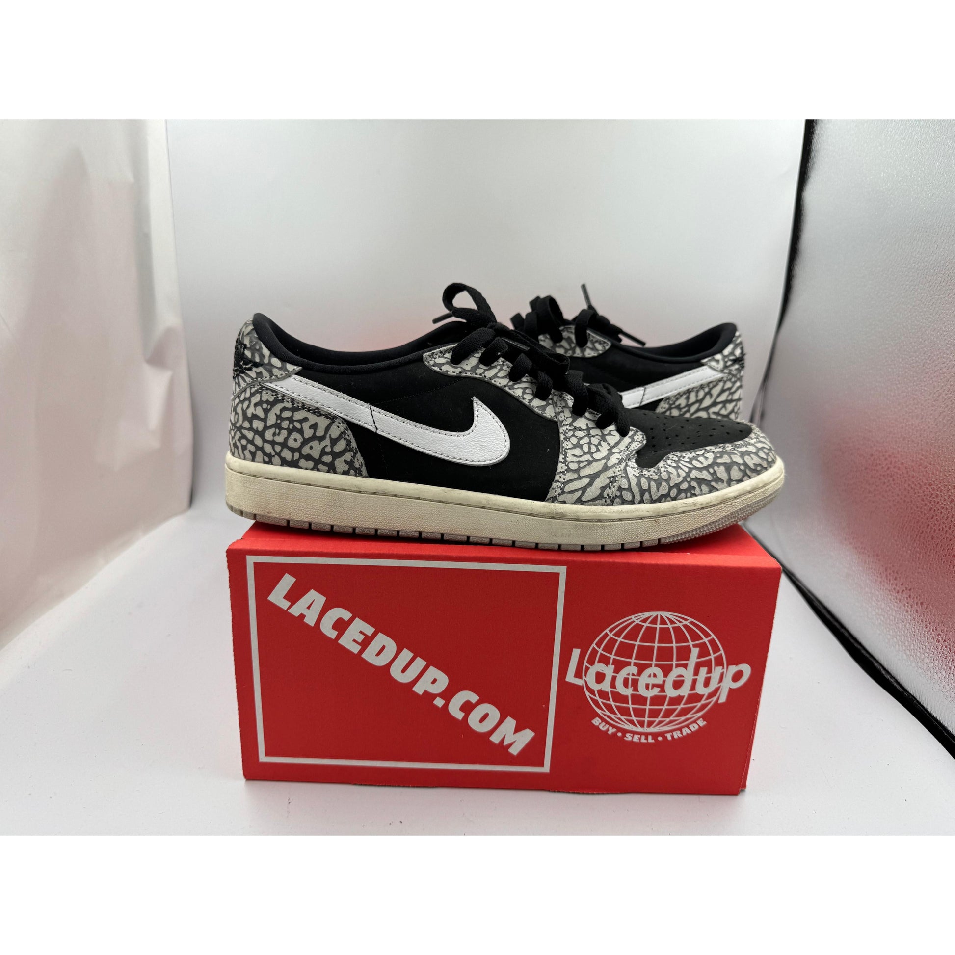 PRE OWNED Jordan 1 Retro Low OG Black Cement No Box