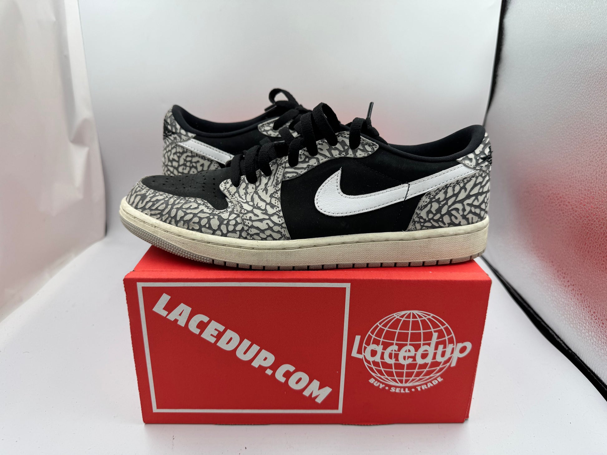 PRE OWNED Jordan 1 Retro Low OG Black Cement No Box