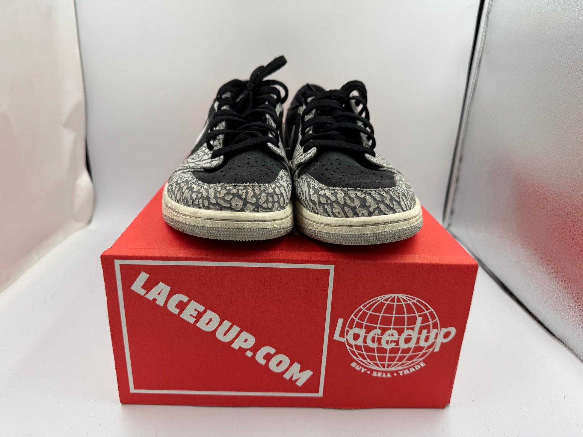 PRE OWNED Jordan 1 Retro Low OG Black Cement No Box