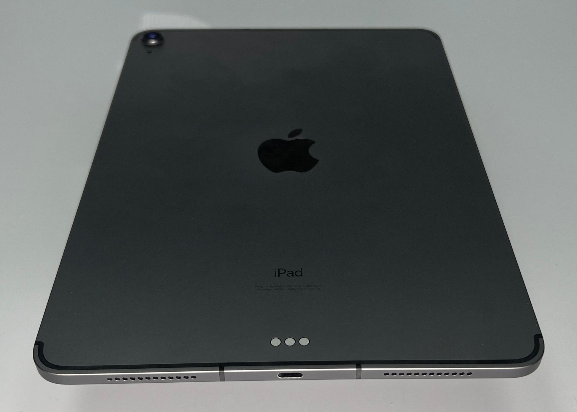 iPad Air 4th Gen (2020) 10.9‑inch Retina – Apple A14 Bionic • WiFi + Cellular - 256GB Storage