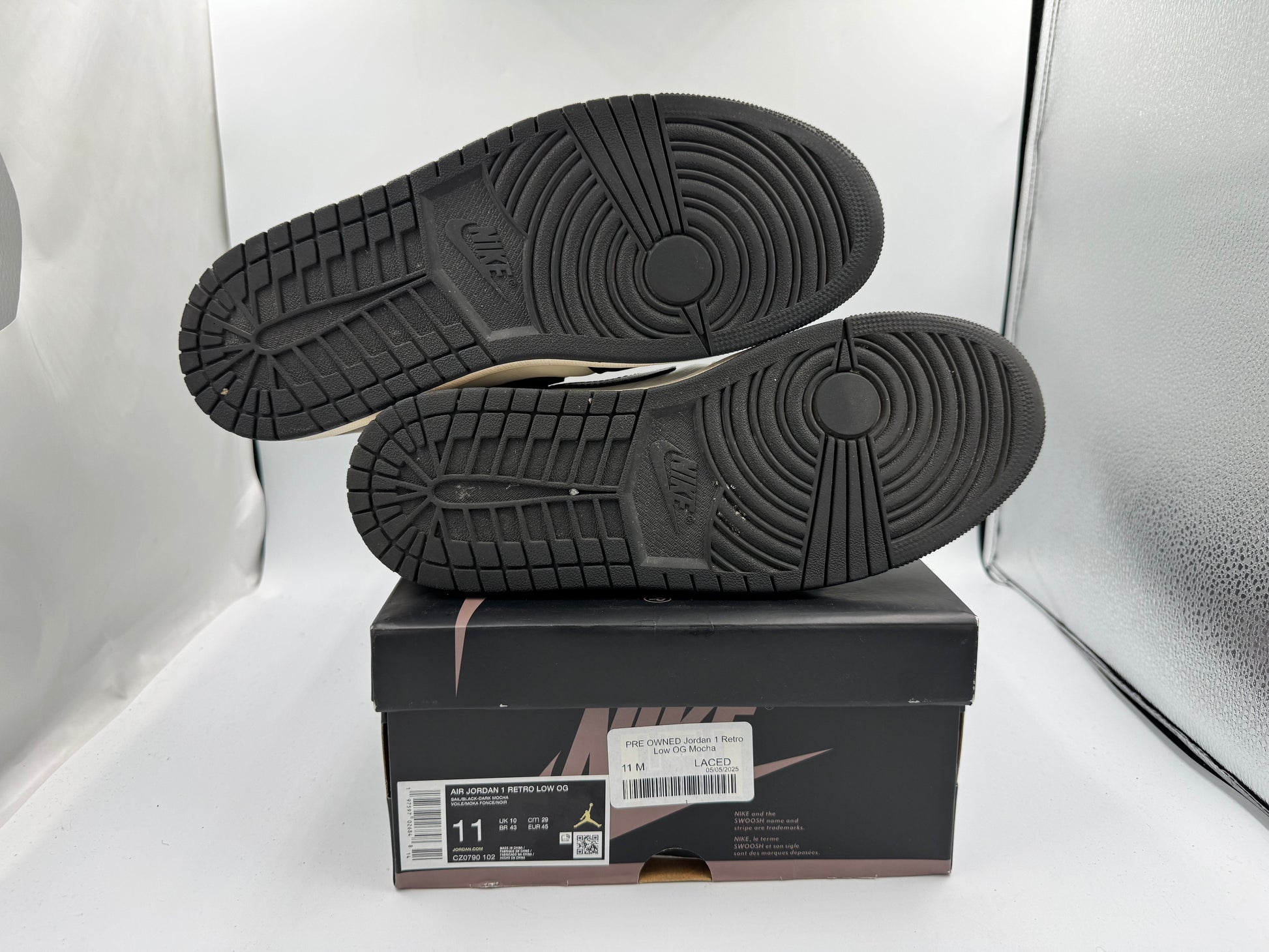 PRE OWNED Jordan 1 Retro Low OG Mocha