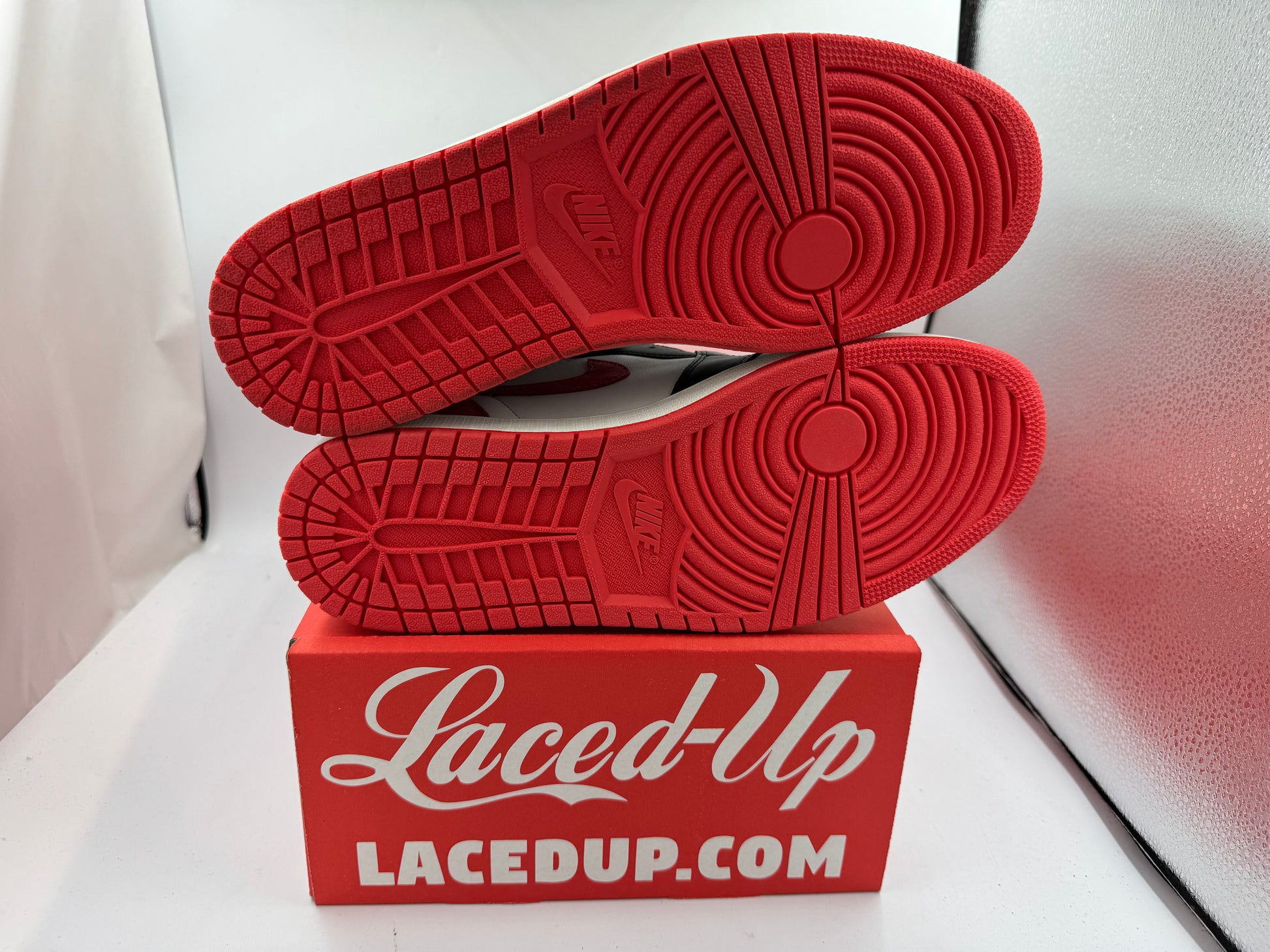 PRE OWNED Air Jordan Retro 1 Track Red Conditional