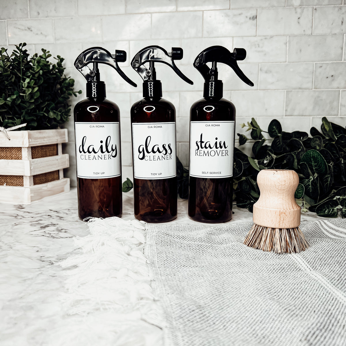 16oz Plastic Spray Bottles With White Or Black Waterproof Labels