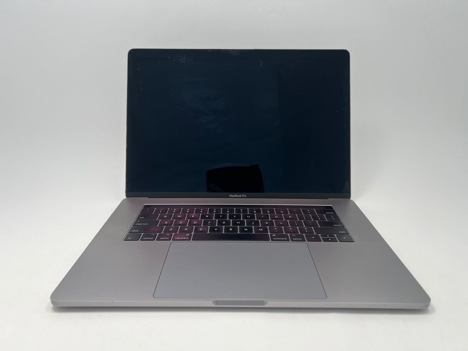 2017 Apple MacBook Pro 15-inch i7 2.8GHz – Radeon Pro 555 | For Parts/Repair Only