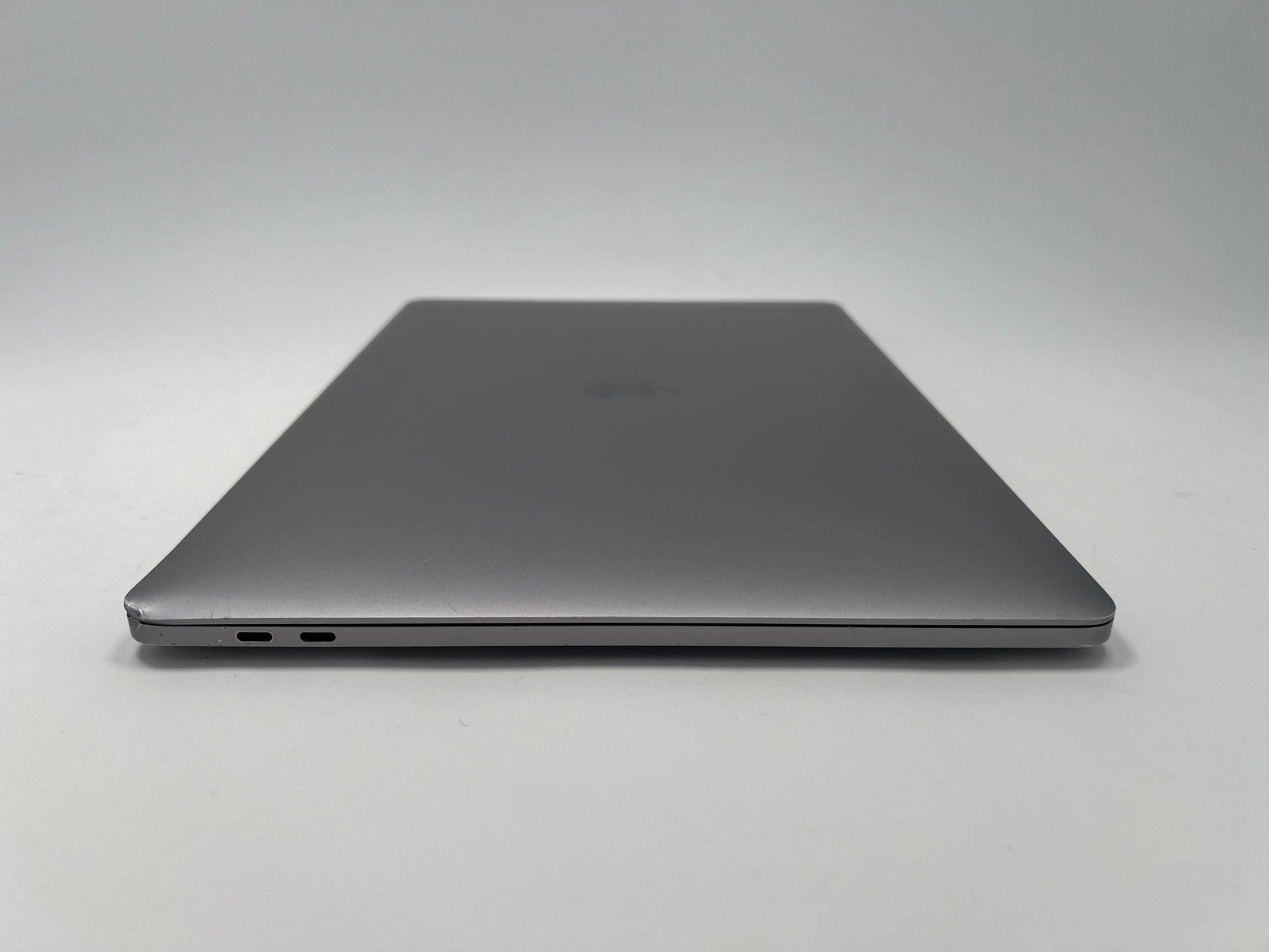 2017 Apple MacBook Pro 15-inch i7 2.8GHz – Radeon Pro 555 | For Parts/Repair Only