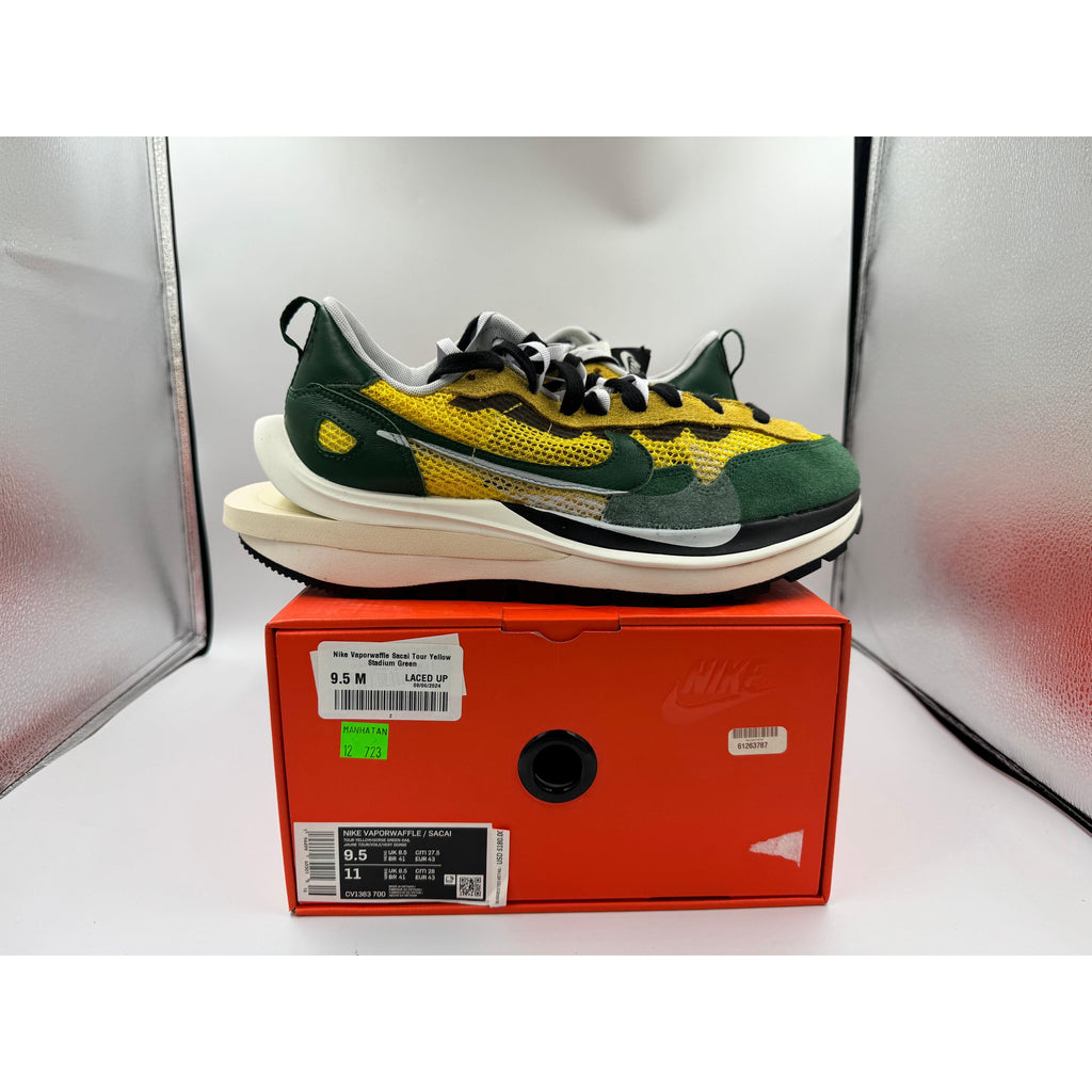 PRE OWNED Nike Vaporwaffle Sacai Tour Yellow Stadium Green Conditional