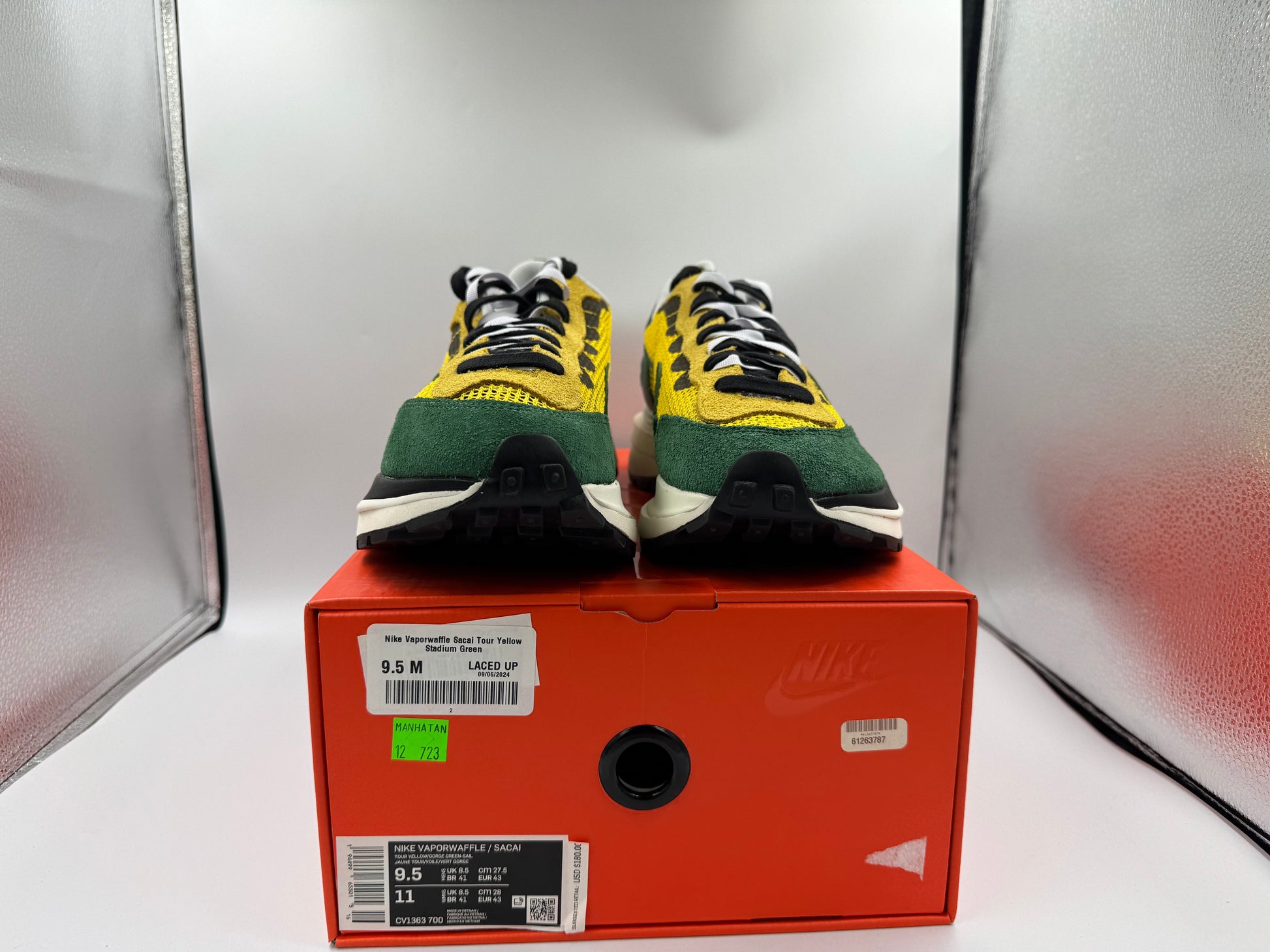 PRE OWNED Nike Vaporwaffle Sacai Tour Yellow Stadium Green Conditional