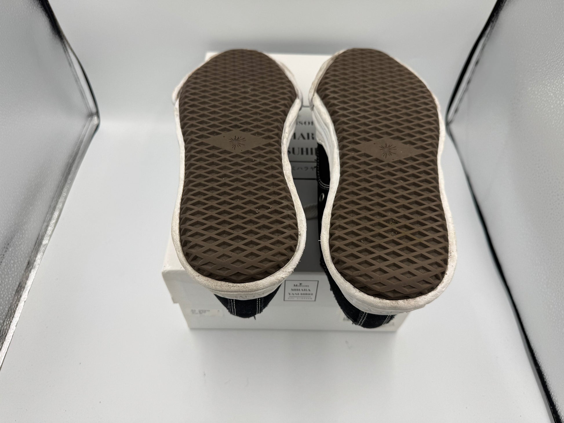 PRE OWNED Maison Mihara Yasuhiro Hank OG Sole Canvas Low Black